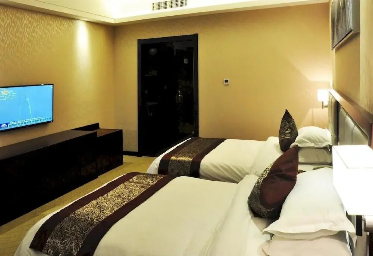 Manhattan International Hotel