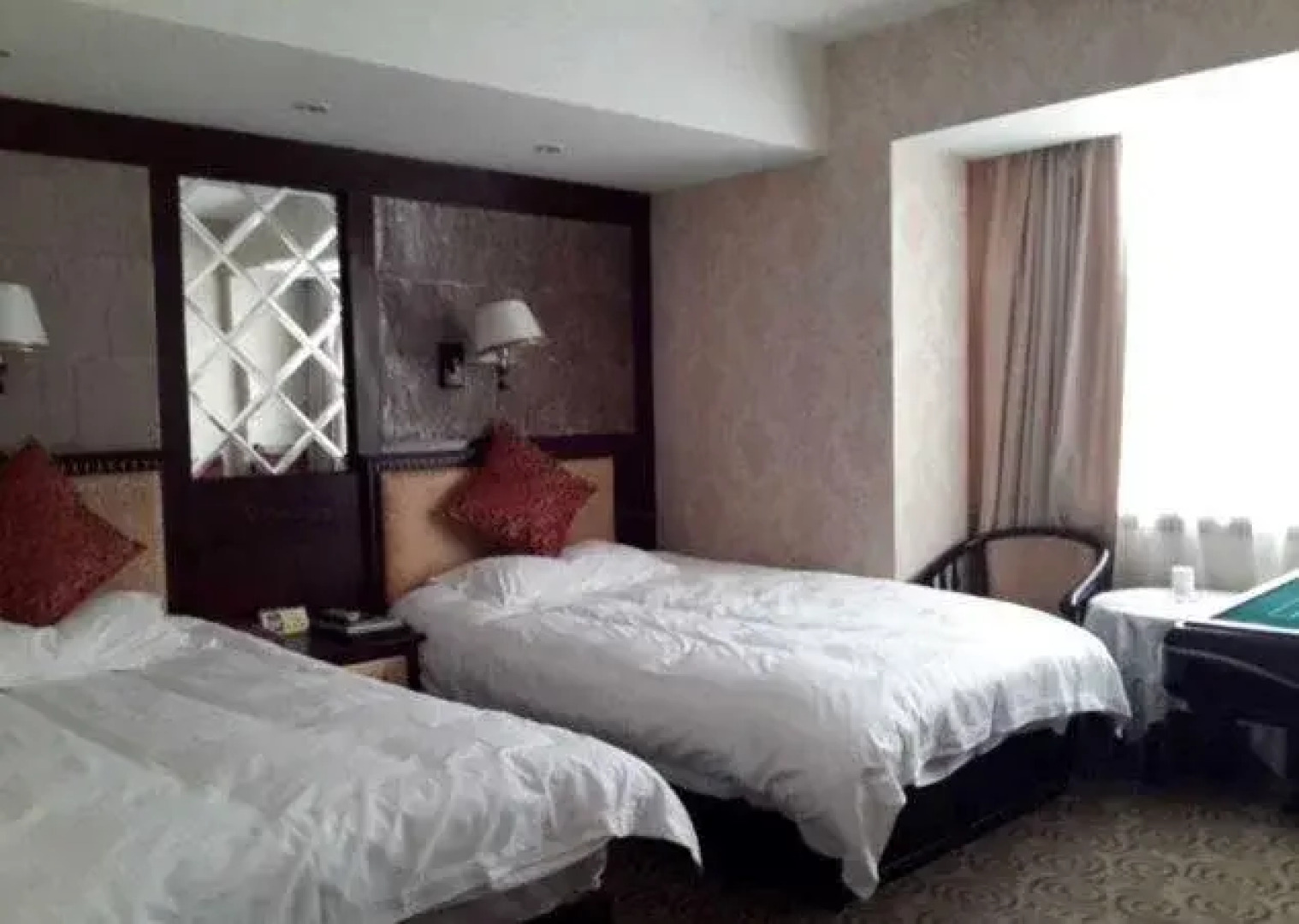 Lichuan Cang Hong Hotel