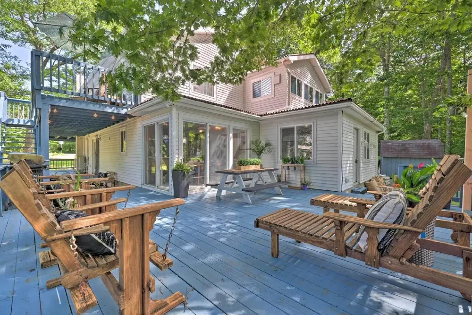 Tobyhanna Home w/ Hot Tub, Fire Pit, Deck + Grill!