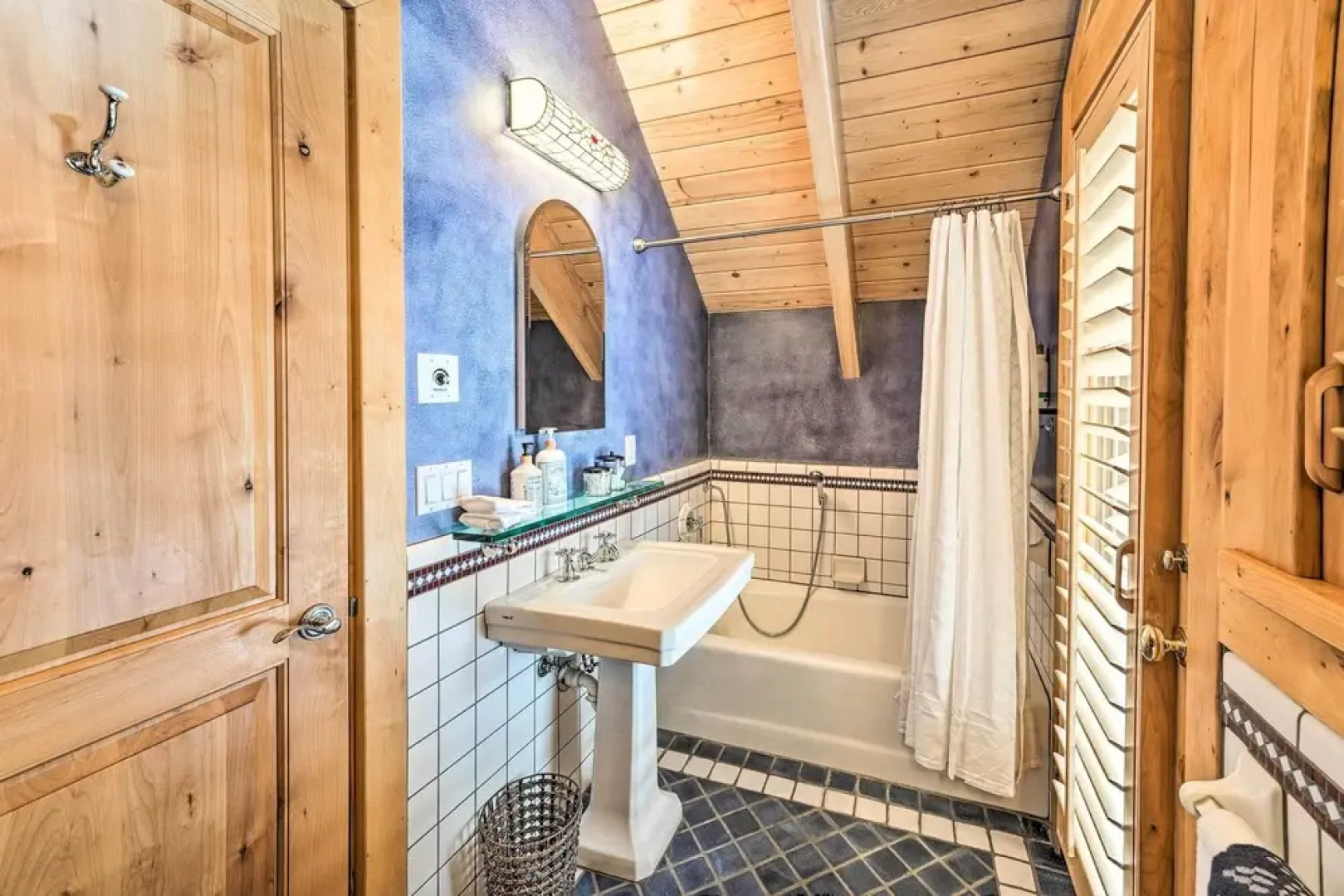 Sun Valley Family House w/ Fire Pit & Grill!