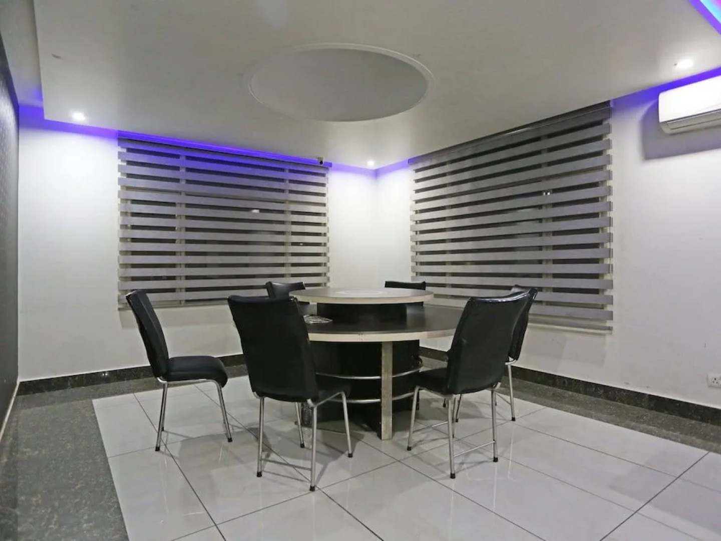 OYO 4635 Sheetal Hotel