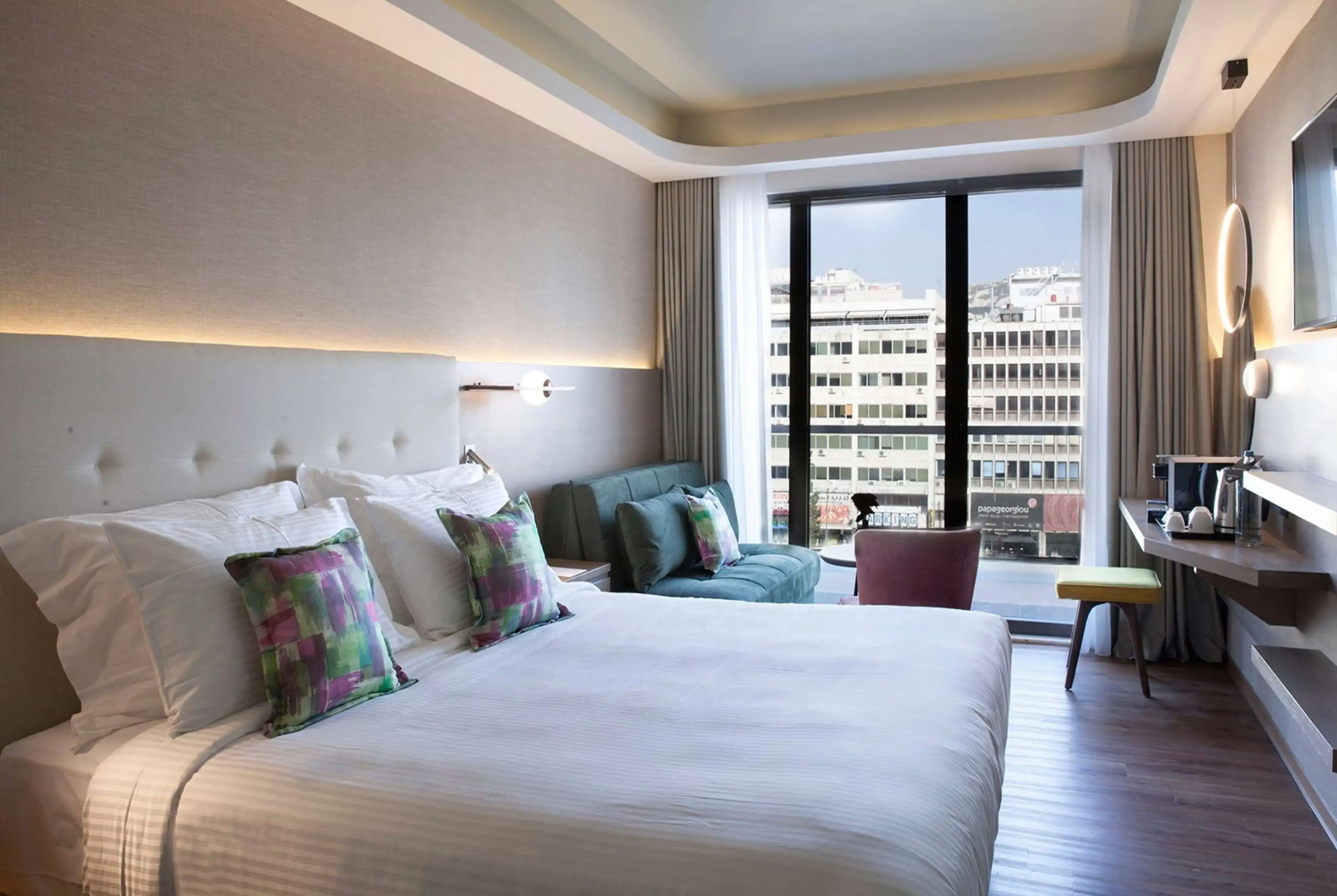 Zeus Essence Wyndham Athens Residence