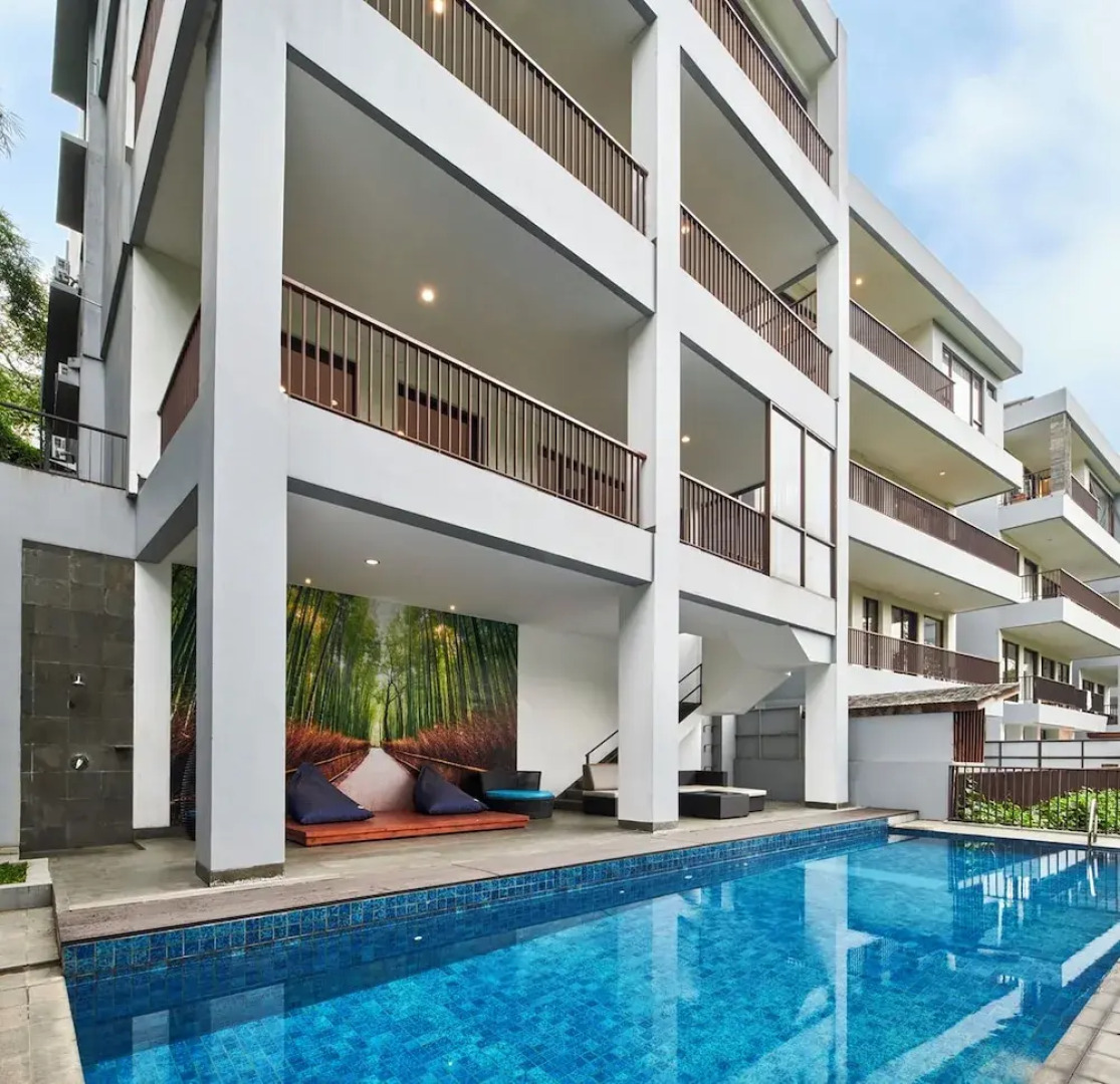 Narwastu hill 6BR villa with pool and movie room