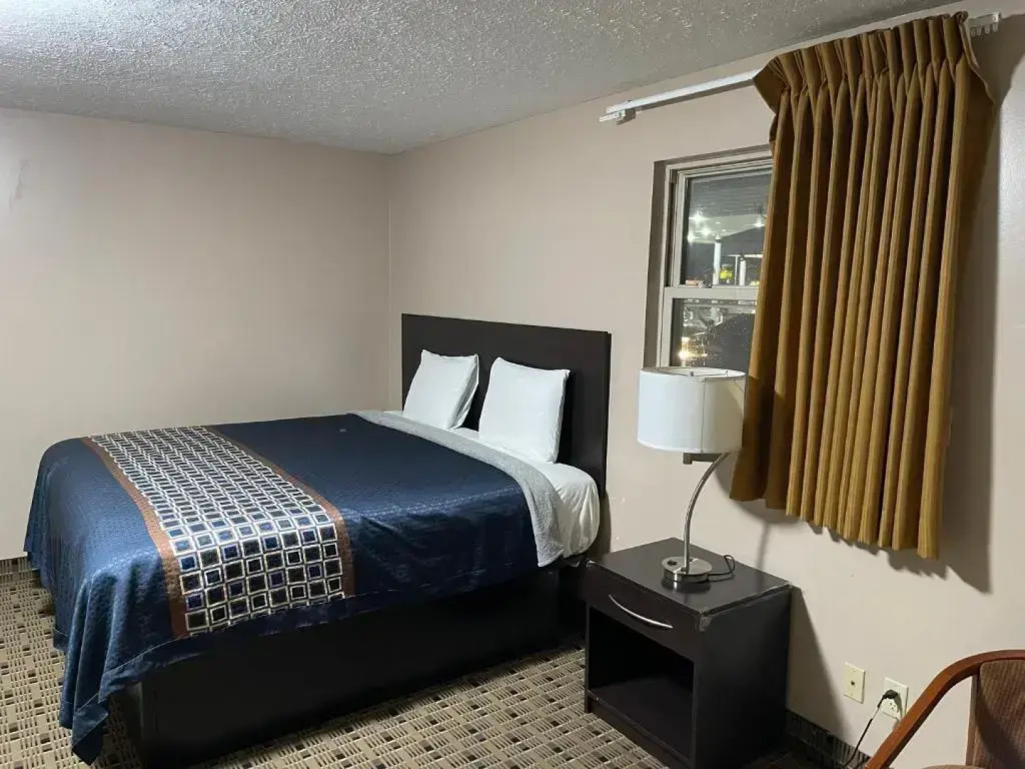 Economy Inn And Suites Ashtabula