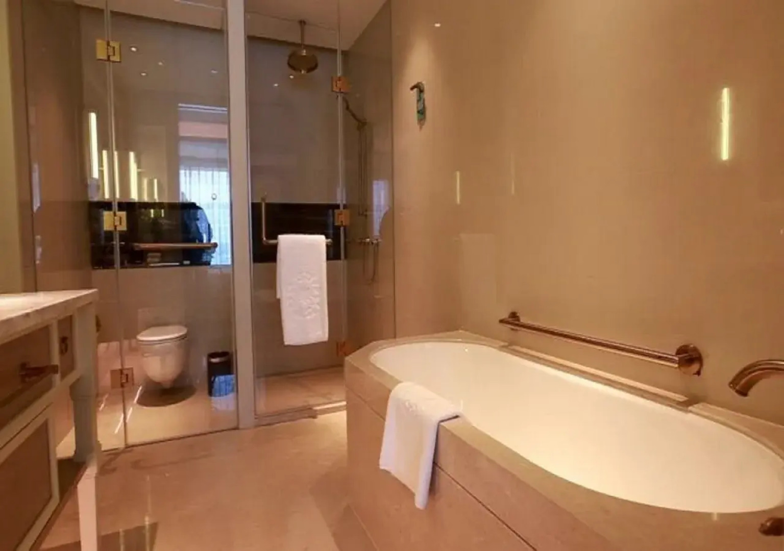 Hotel Plaza Carnival Qingdao