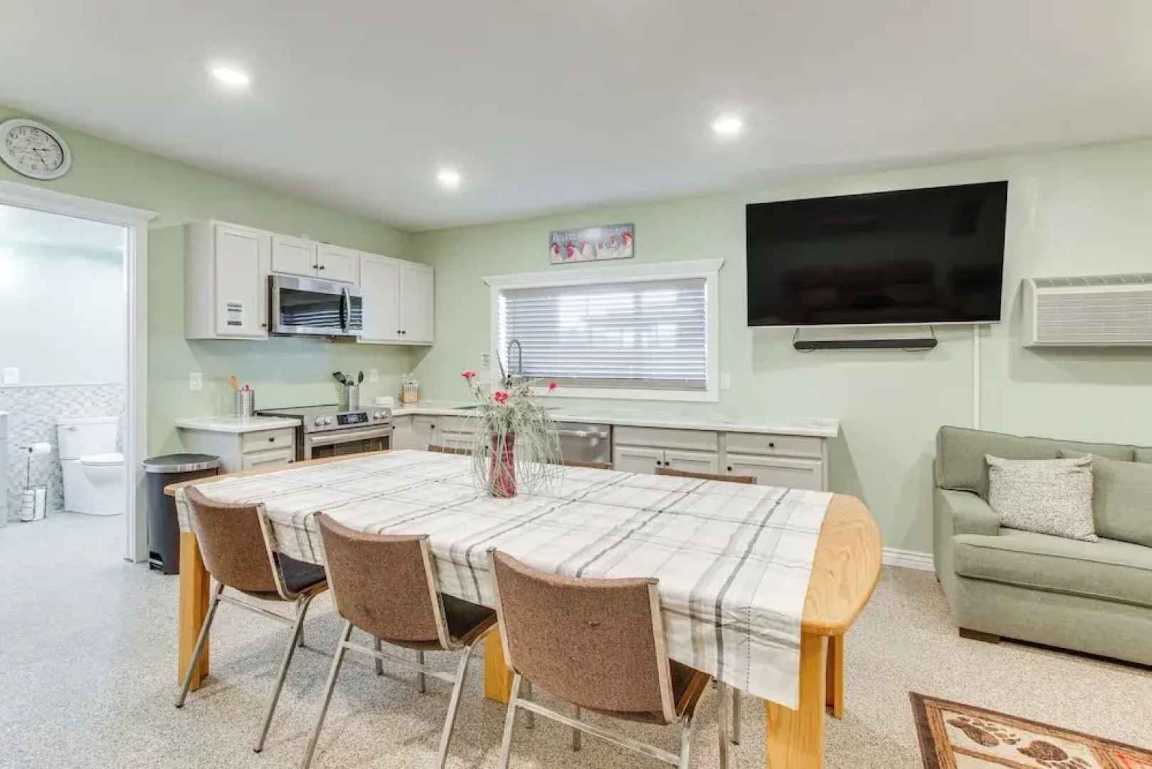 1 Mi to Box Elder County Fairgrounds: Cozy Studio