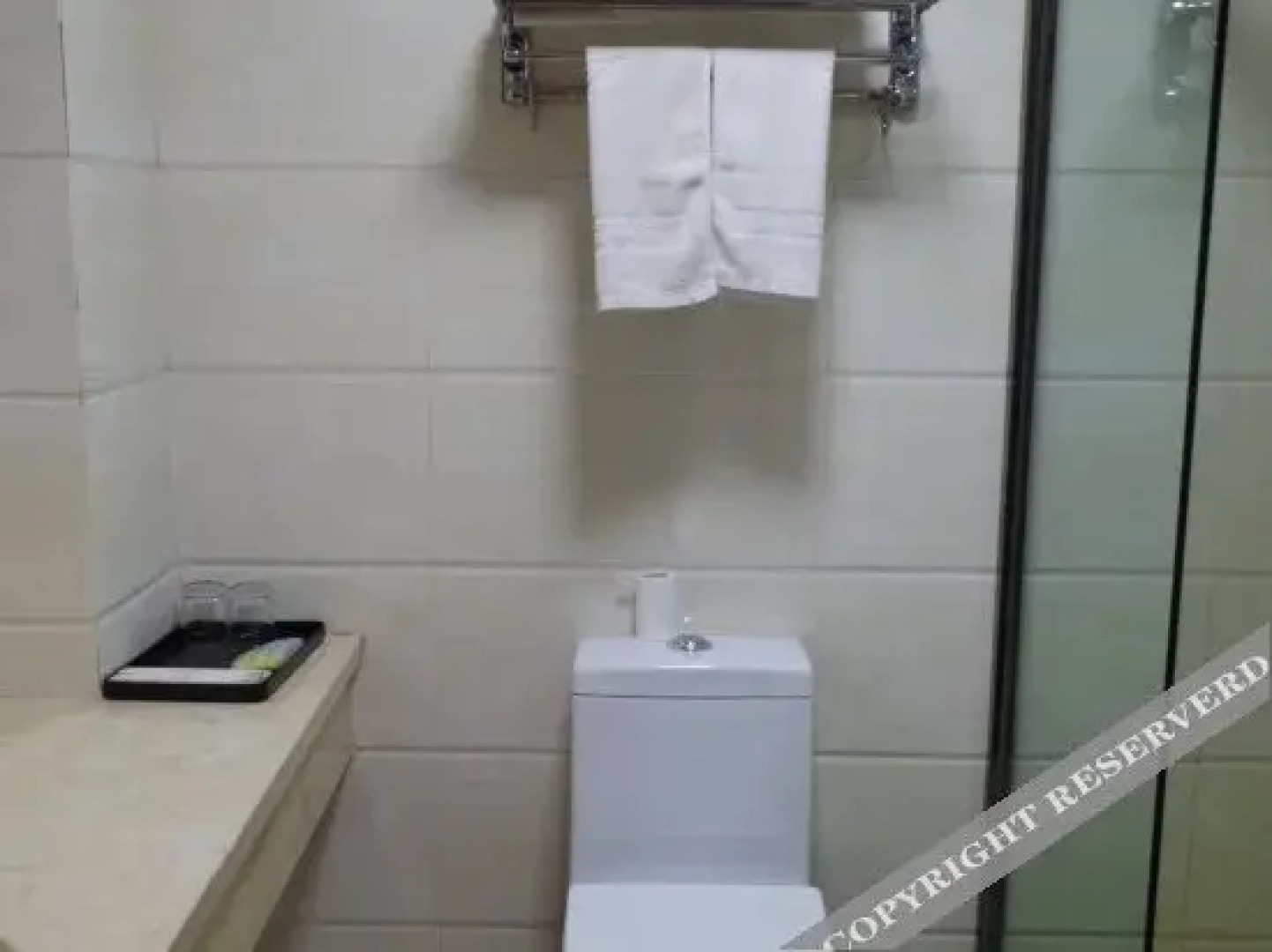 Yixuanju Business Hotel