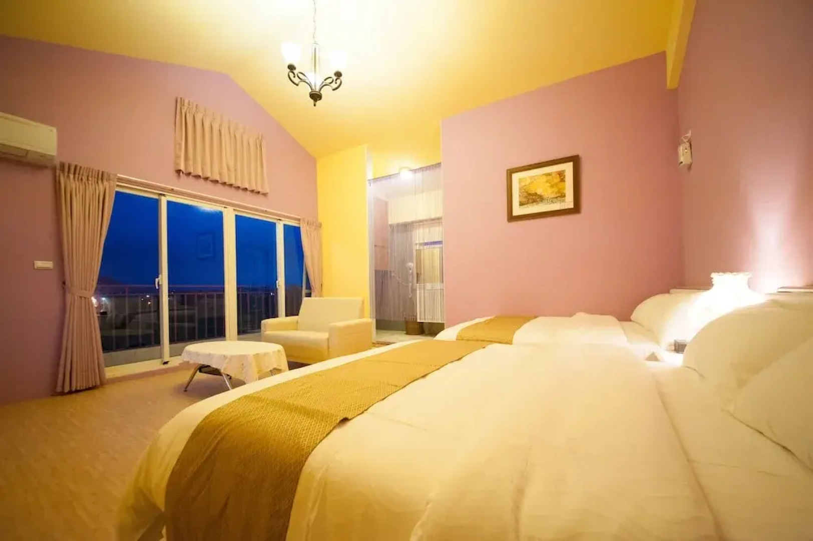 Barefoot And Breakfast