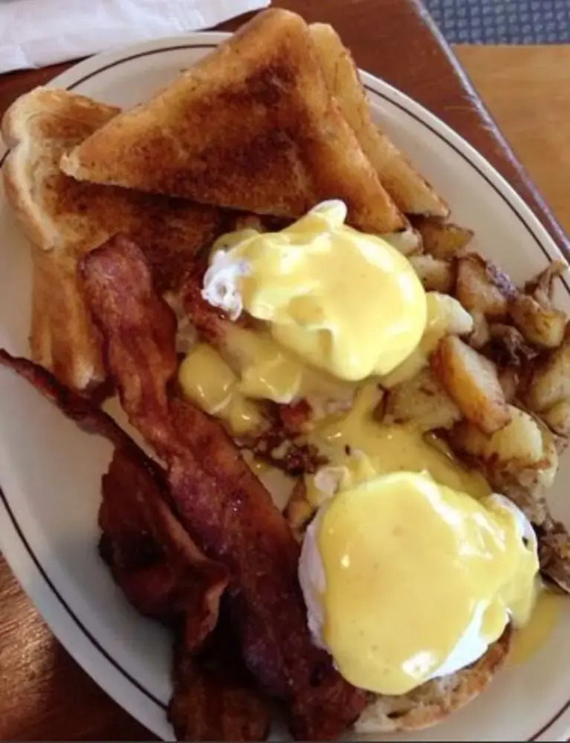 Westwind Inn on the Lake