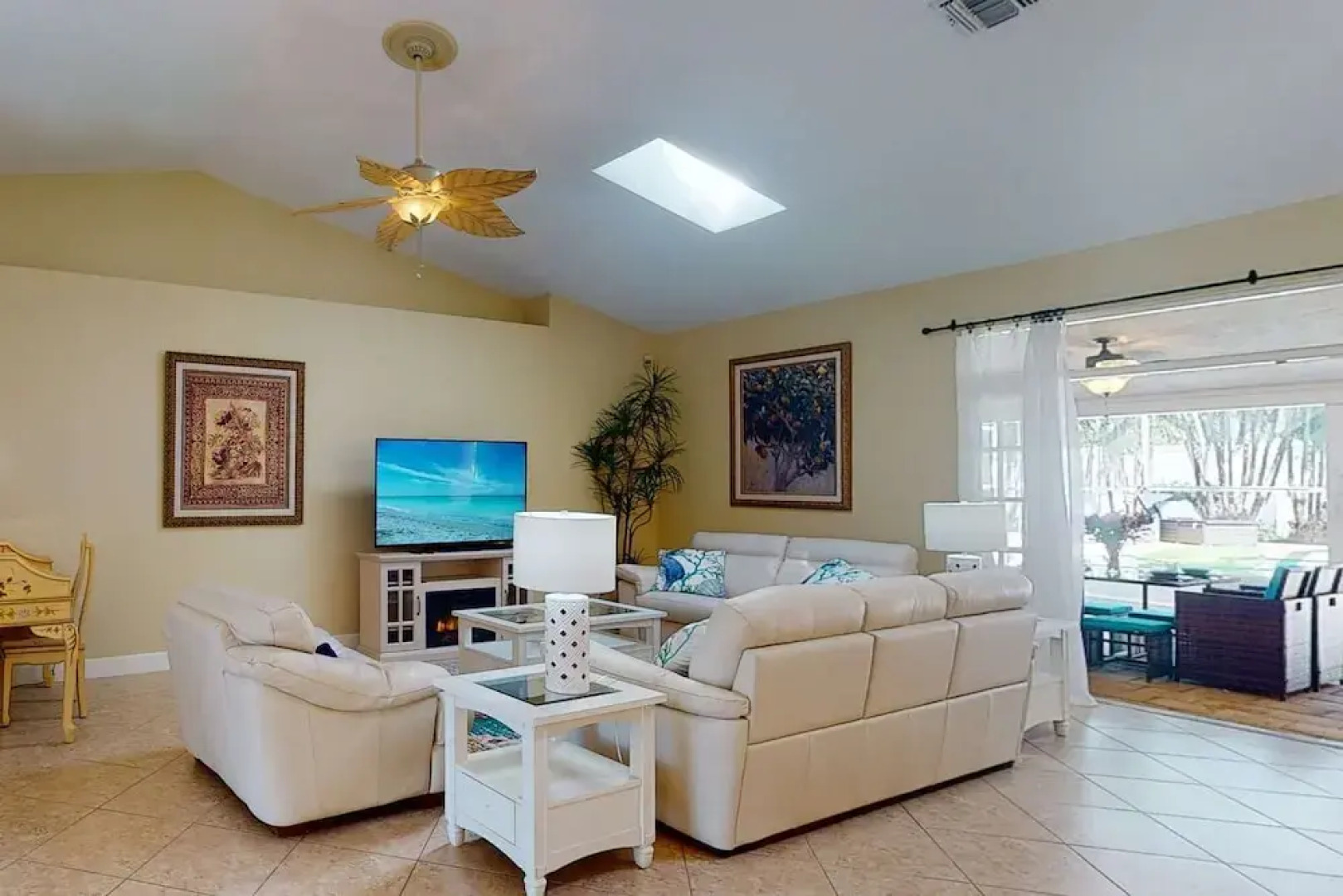 Sarasota Bay Pool Home