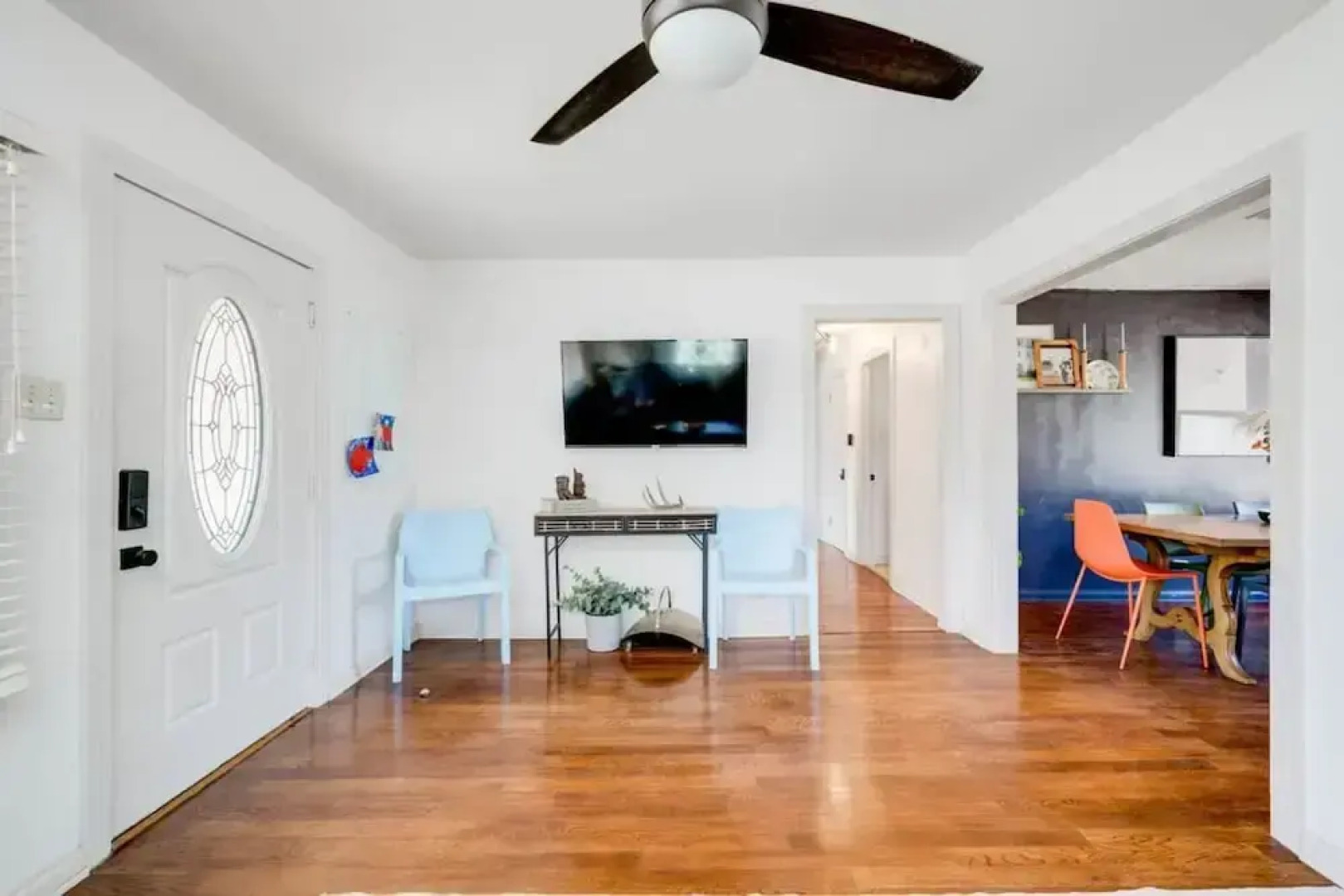 5 2 two Kings hot tub Firepit 16min to Wine Trail Nearby Pickleball Courts Pool