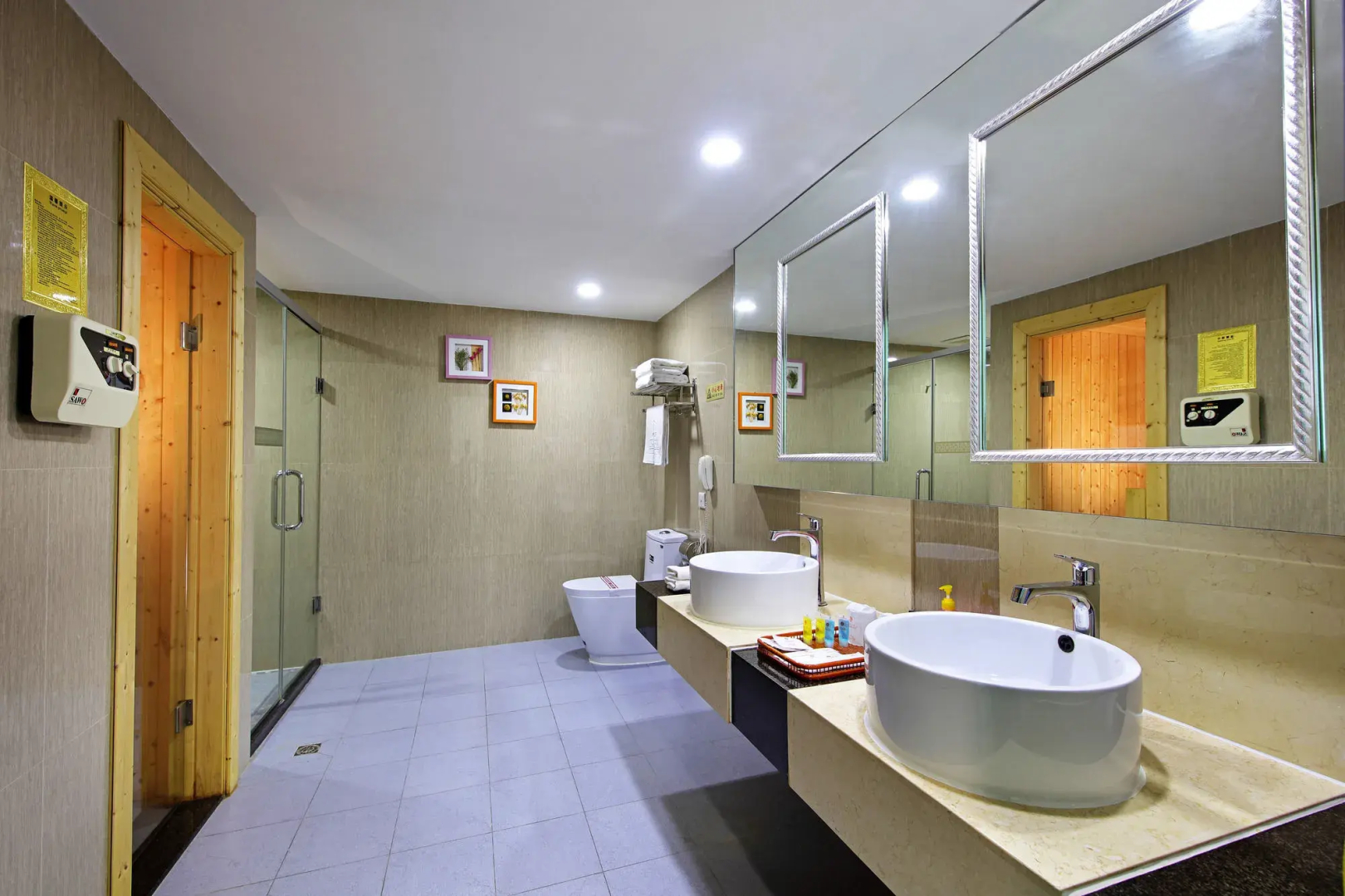 New World Hotel