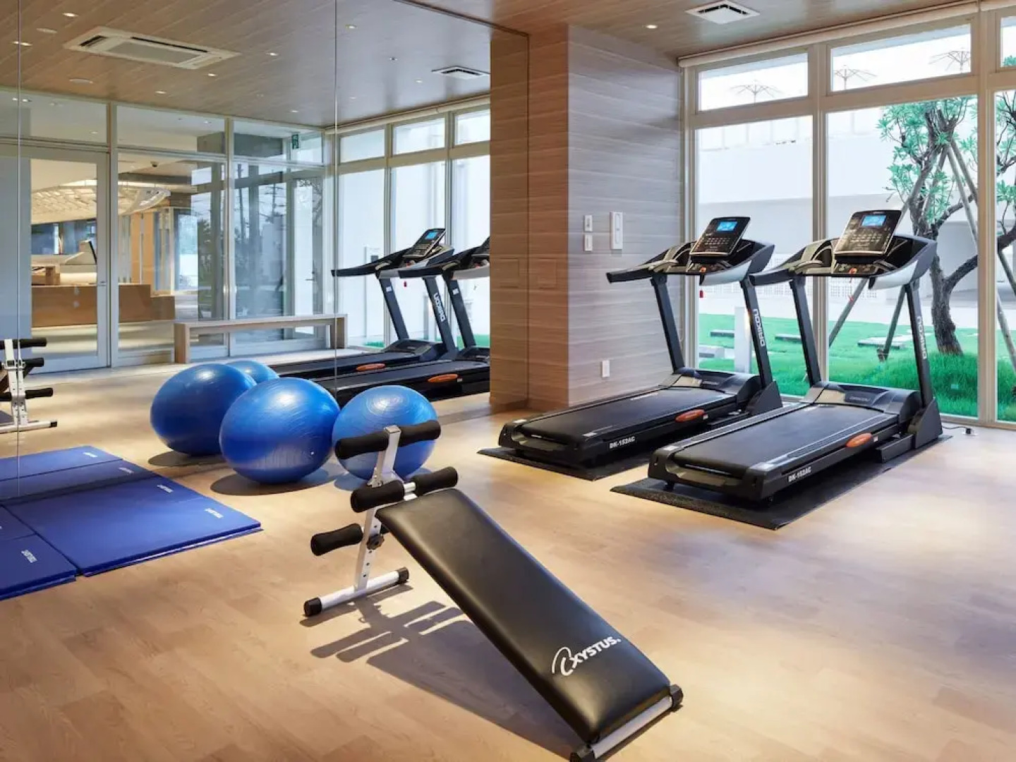 LOISIR Living Suites SERAGAKI