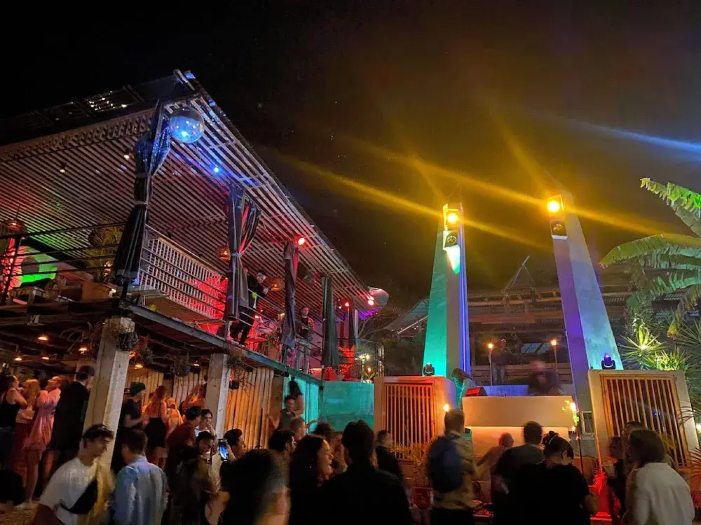 The Lakefront Panajachel by Tzanjuyu