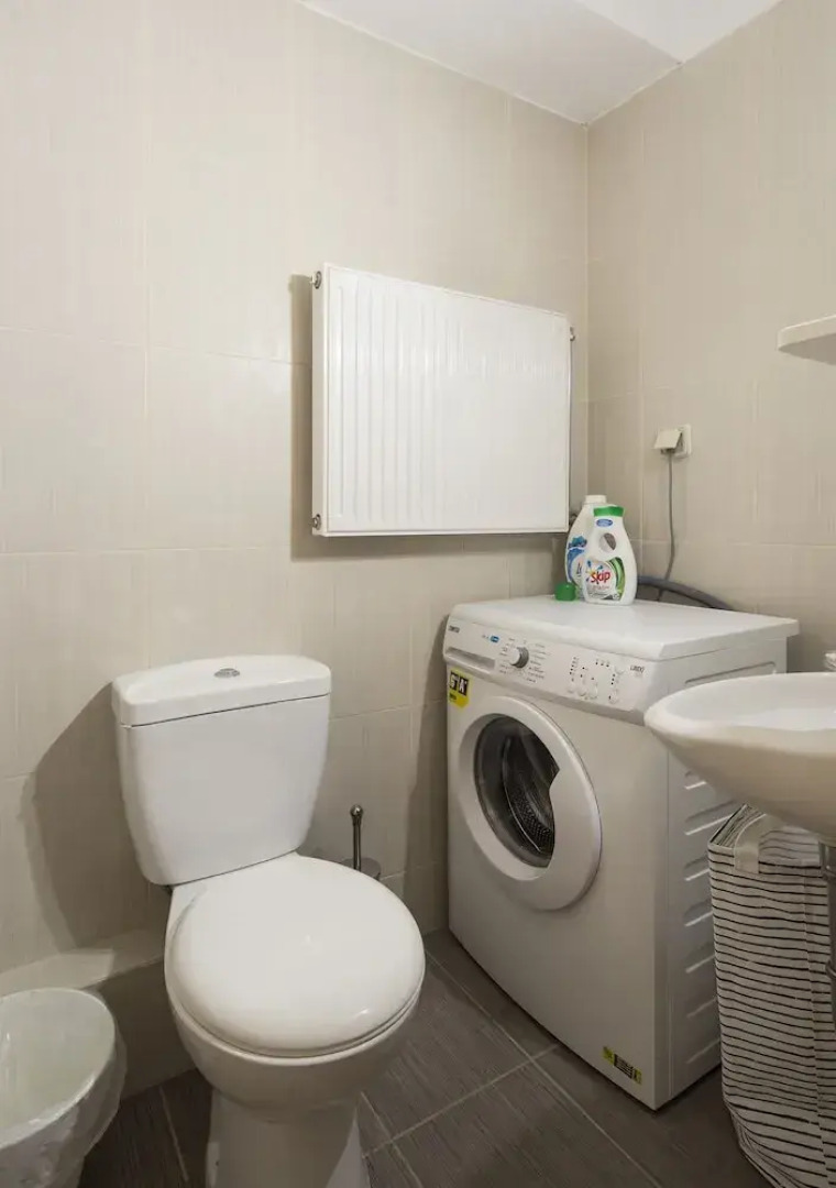 Scorpio Deluxe Apartment with Private Garden