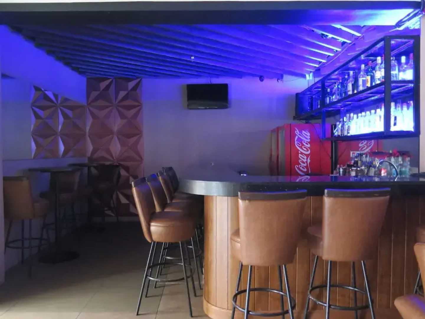 Circle Inn - Iloilo City Center