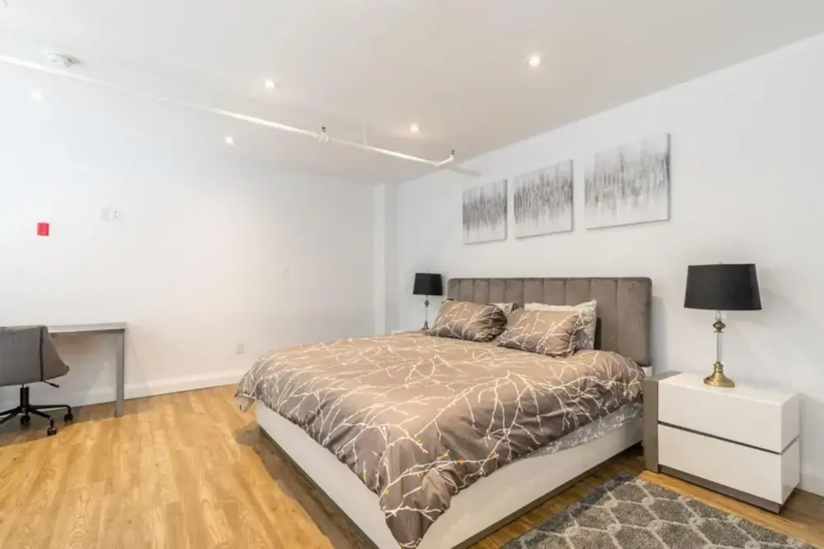 Spacious 2Br Dundurn Loft Rooftop Terrace Parking Gym