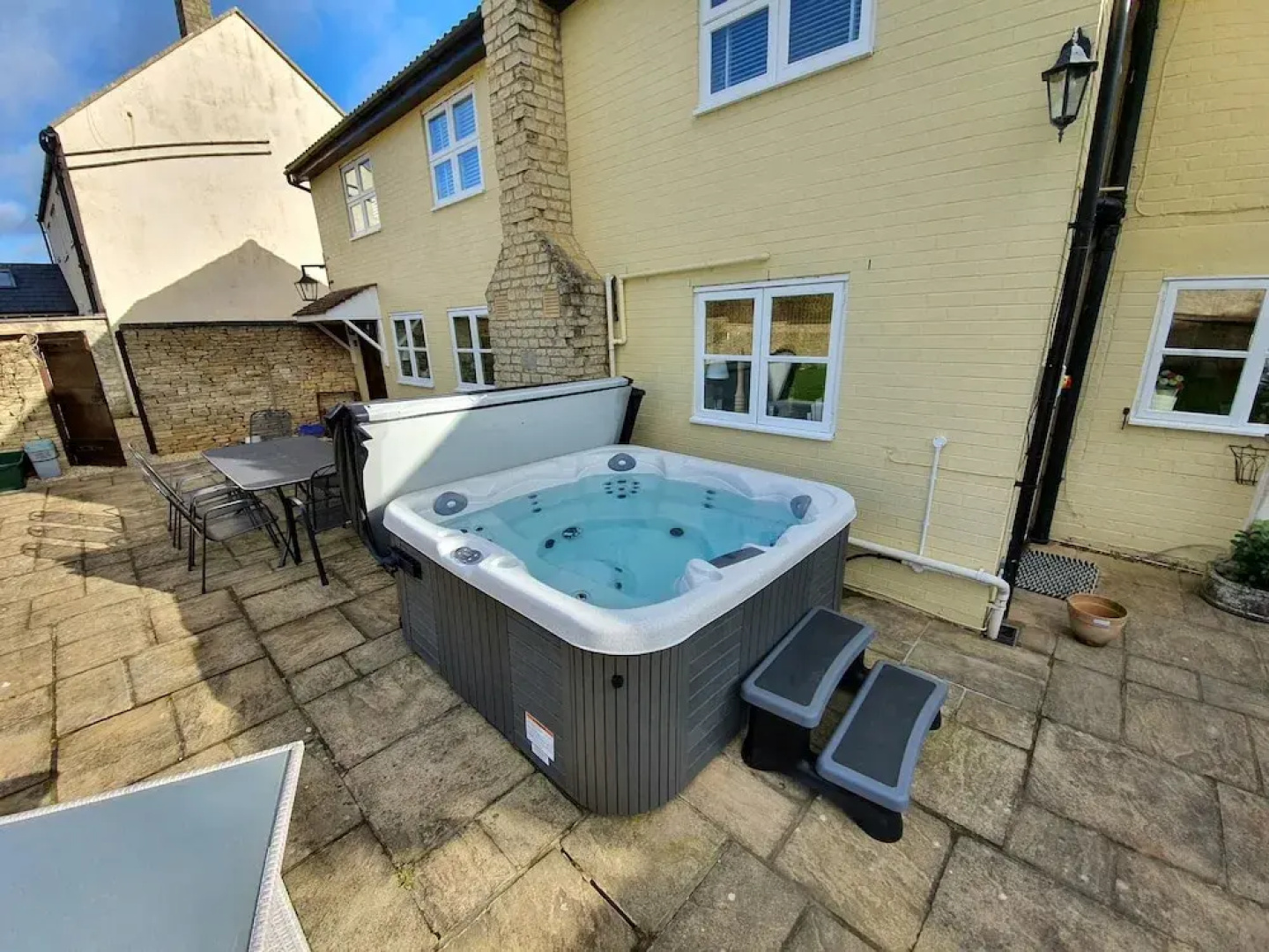 Charming 5-bed Cottage in Old Sodbury Bristol