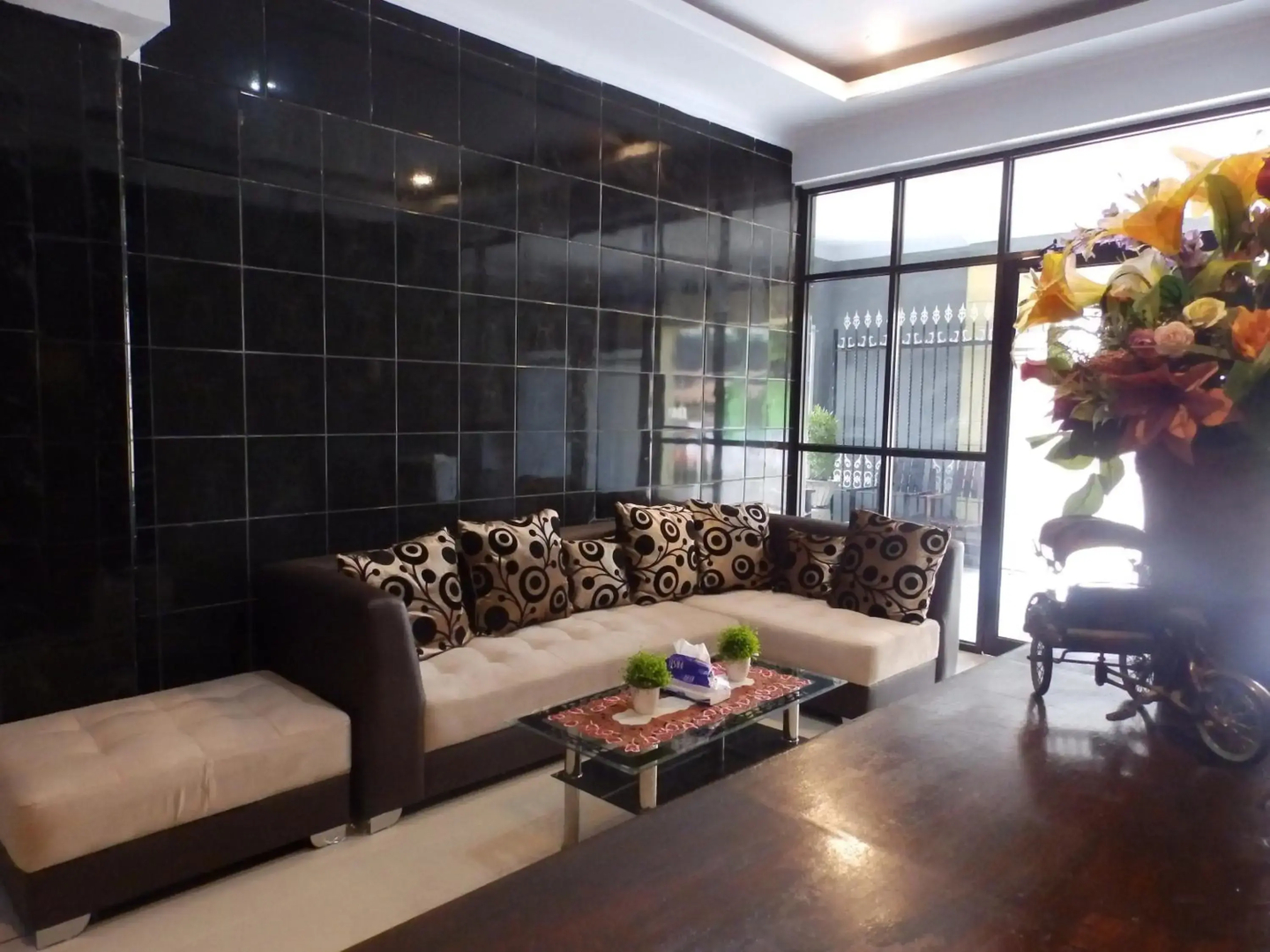 Bahari Family Hotel