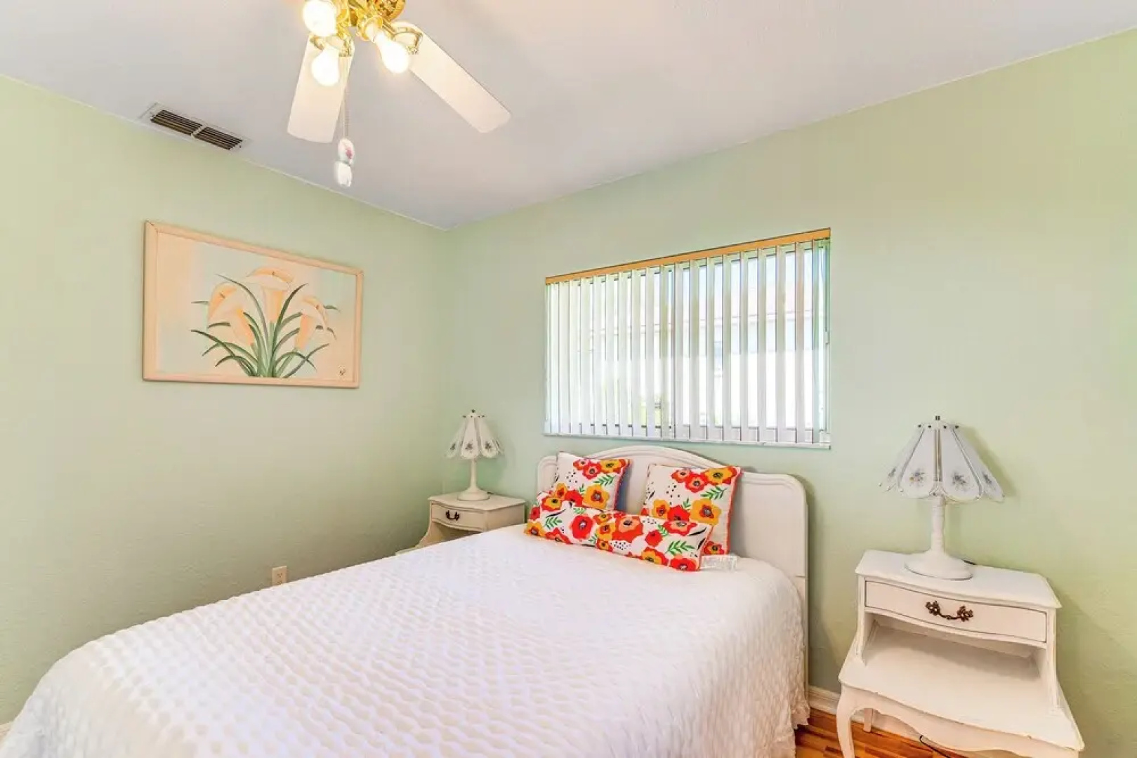 Spring Hill Home: Heated Pool, 9 Mi to Beach!