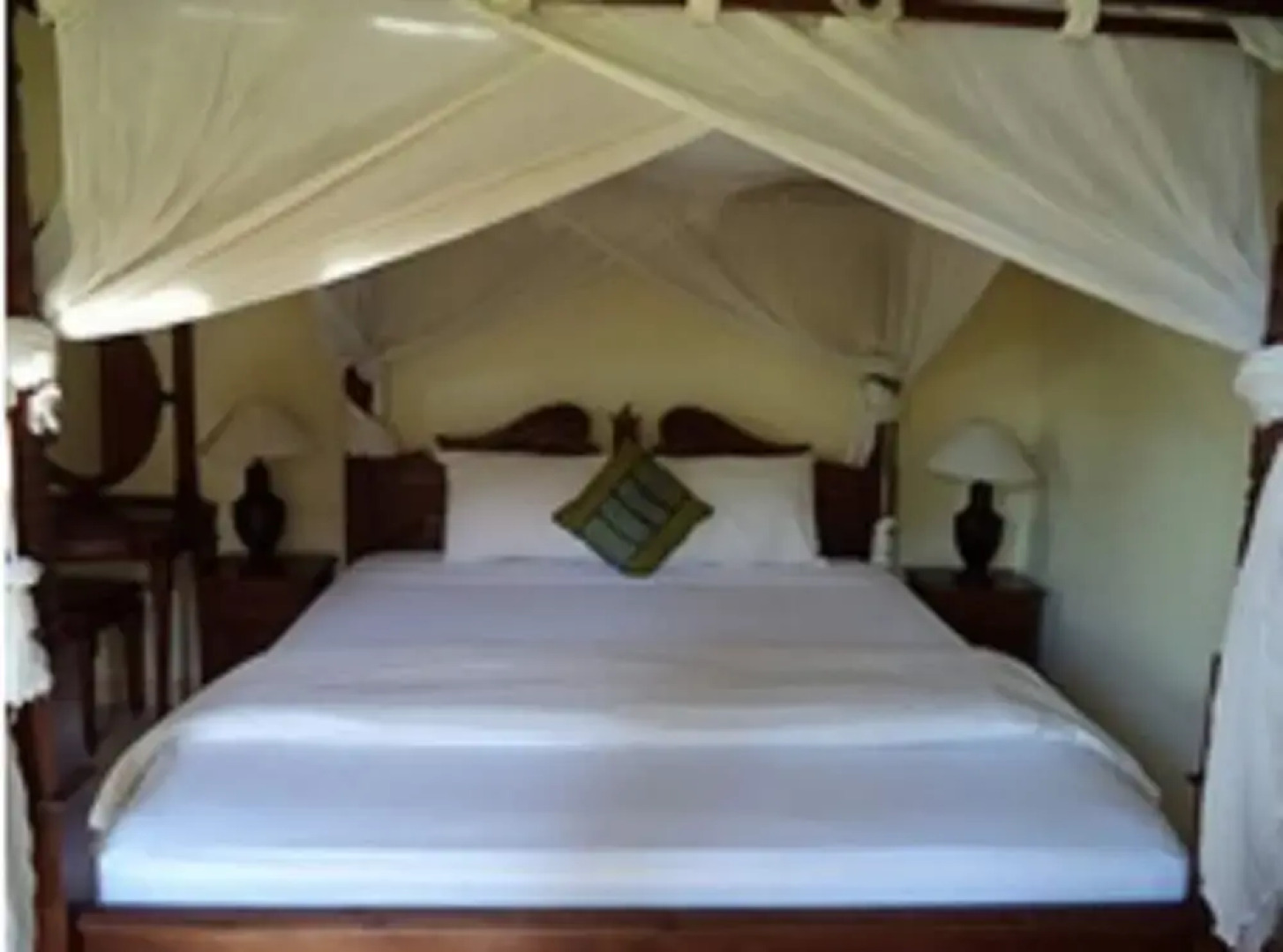 Deddys Beach Bungalows