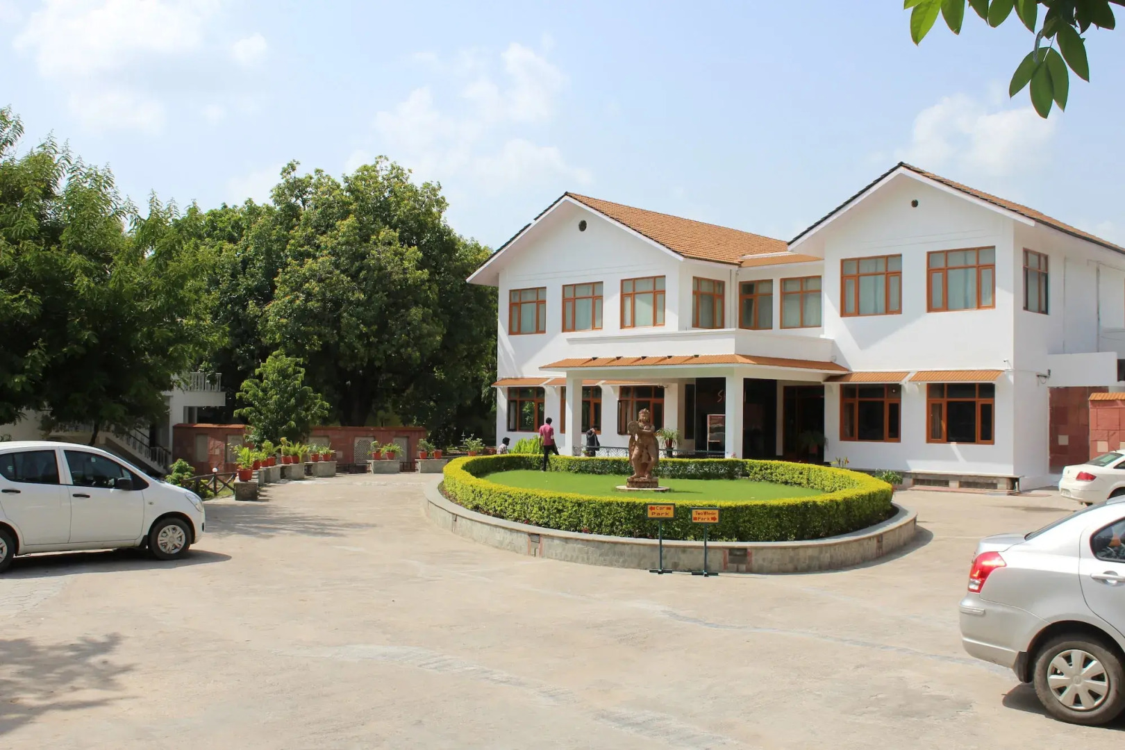 Amantra Shilpi Resort & Spa