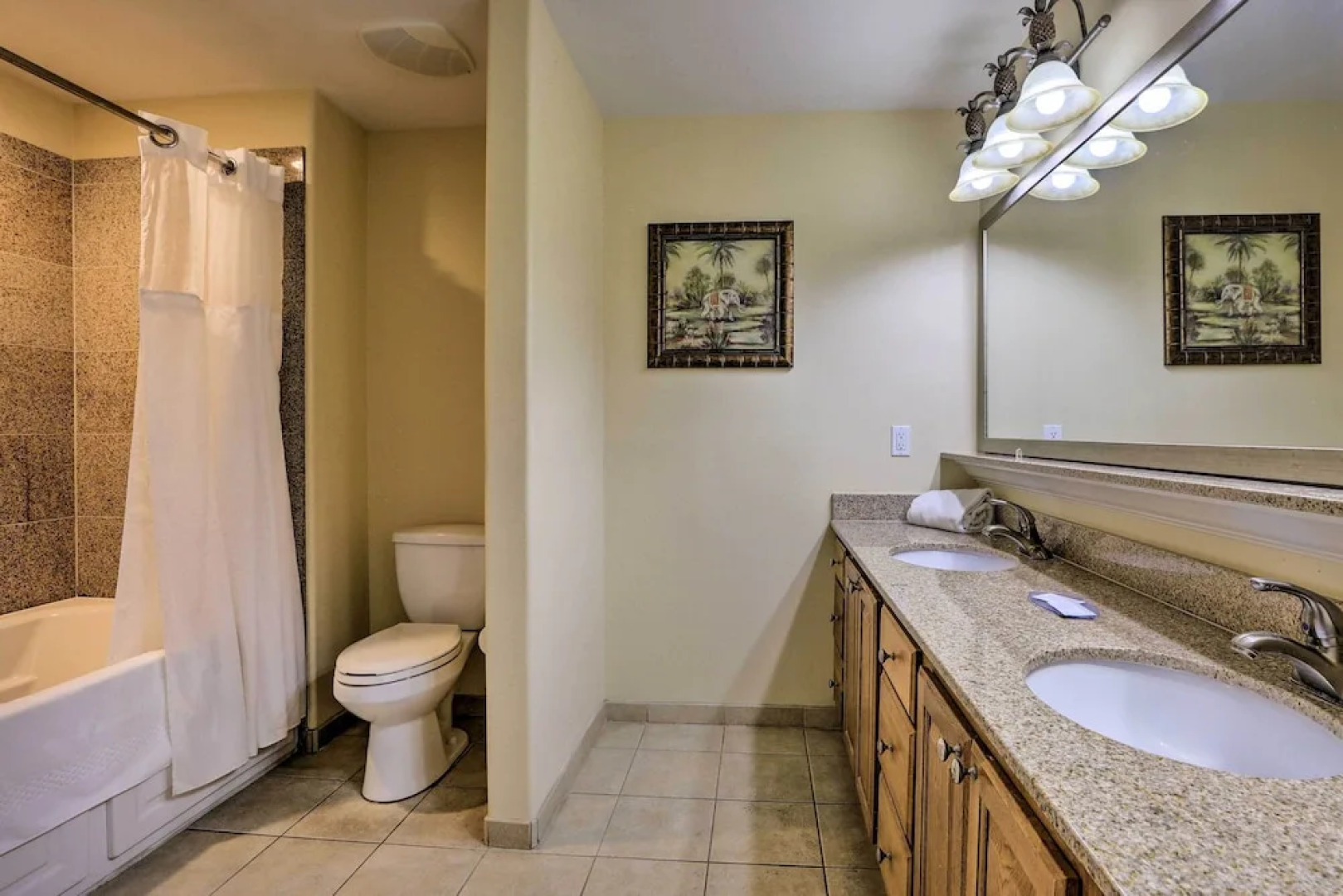 1 Mi to Disney: Lakefront Condo w/ Pool Access!