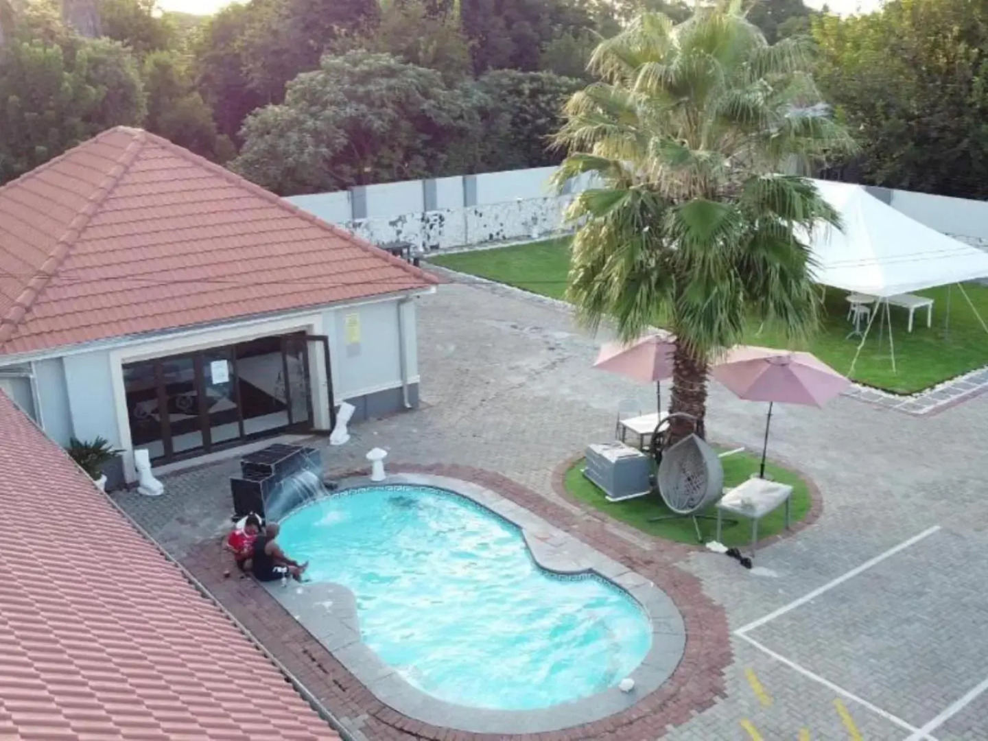 Lifestyle Lodge Hotel