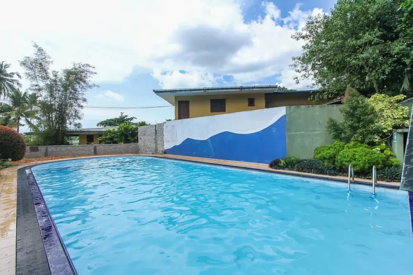 OYO 506 Bandu River Inn