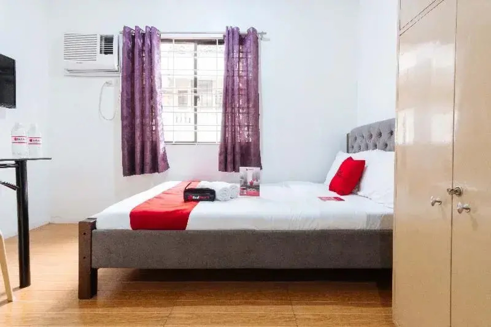 RedDoorz Plus near Robinsons Place Manila