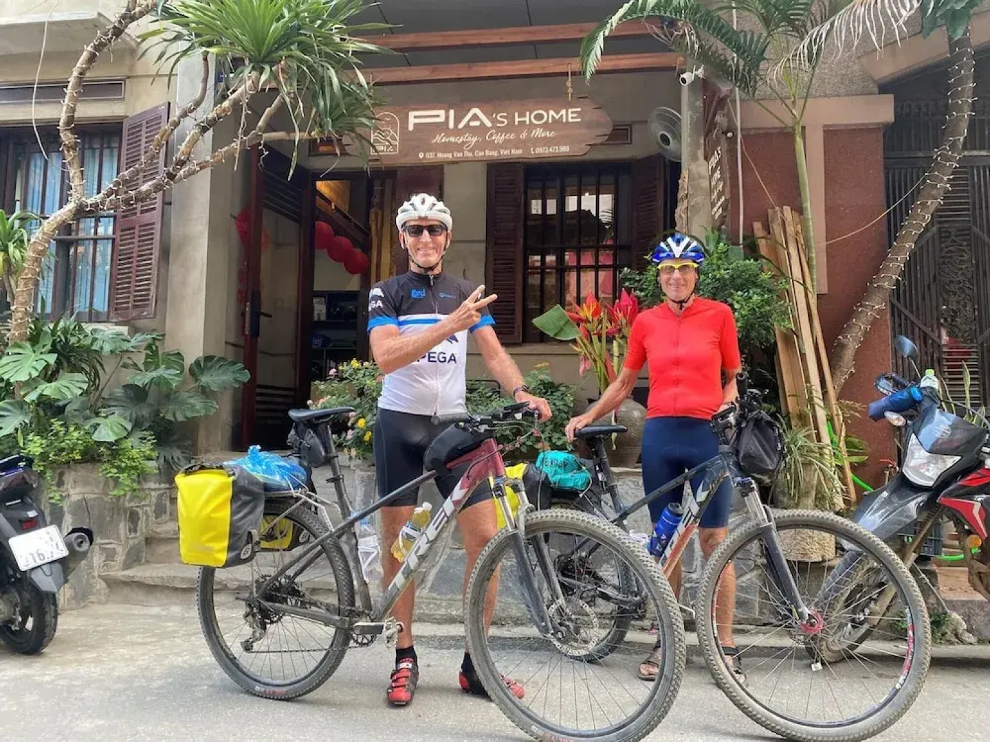 PIA homestay - Tours & Motorbike rentals