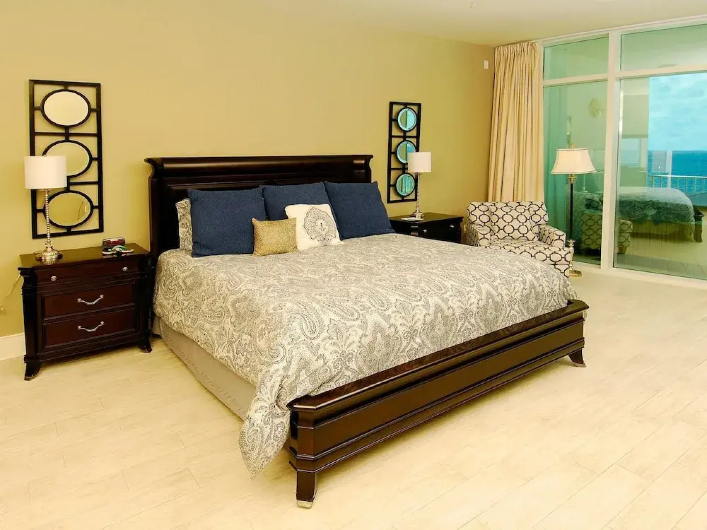 Turquoise Place Unit 1008D