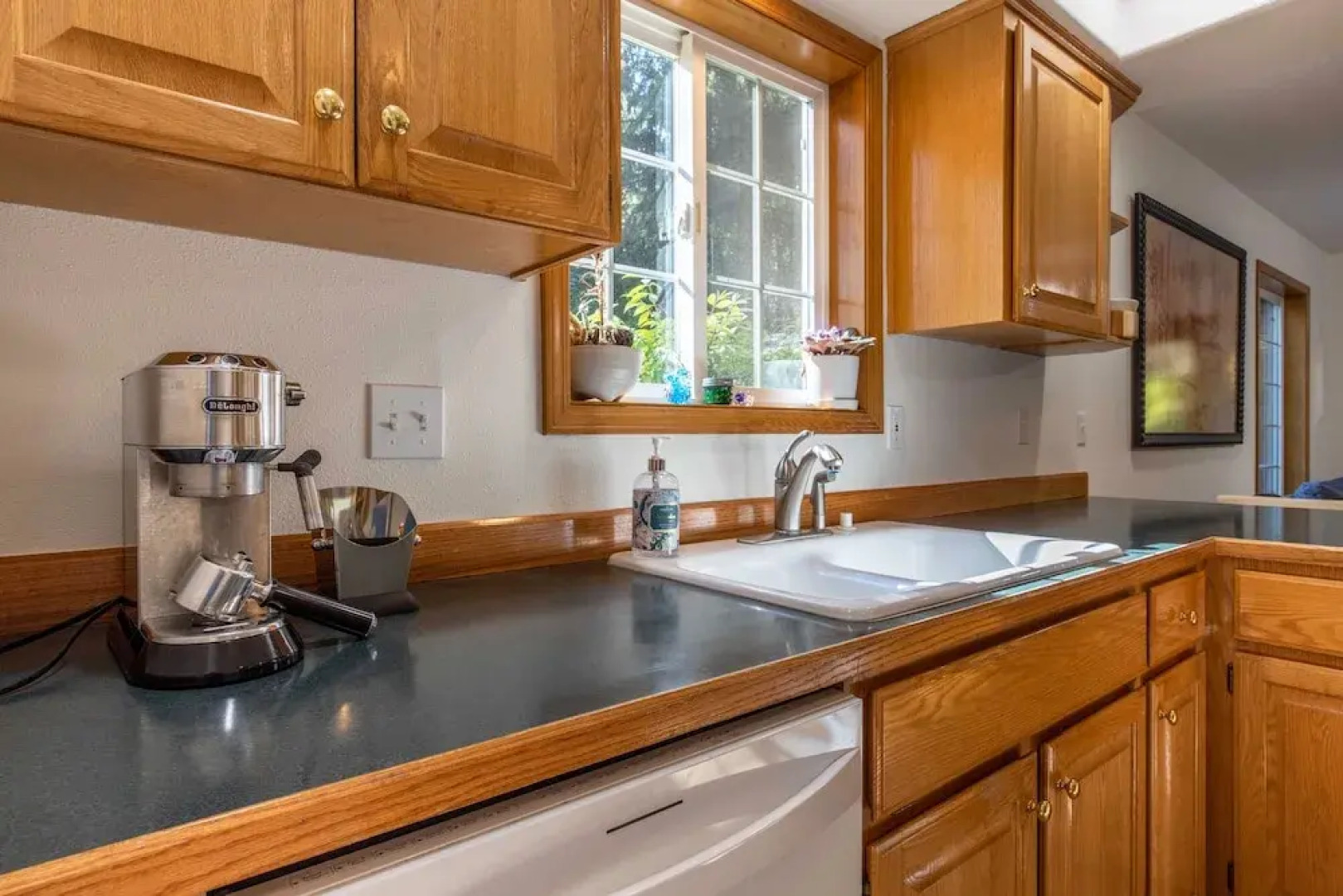 Green Mountain Escape 30 Day Minimum 3 Bedroom Home by Redawning