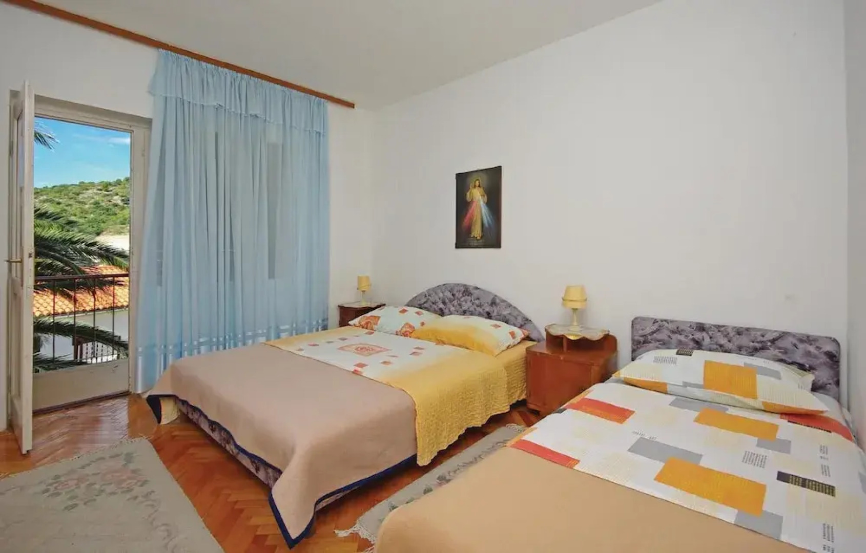 Beautiful Home in Podaca With Wifi and 4 Bedrooms