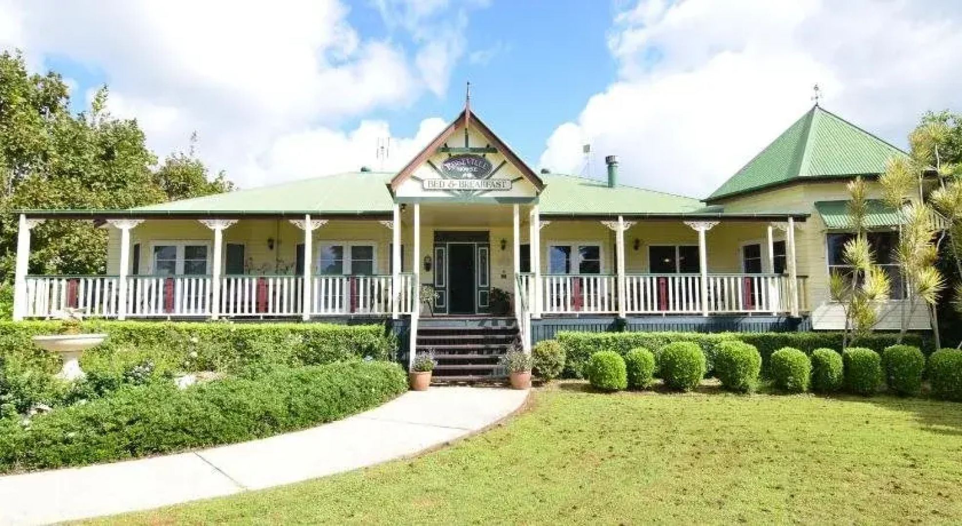 Rosevillehouse Bed & Breakfast