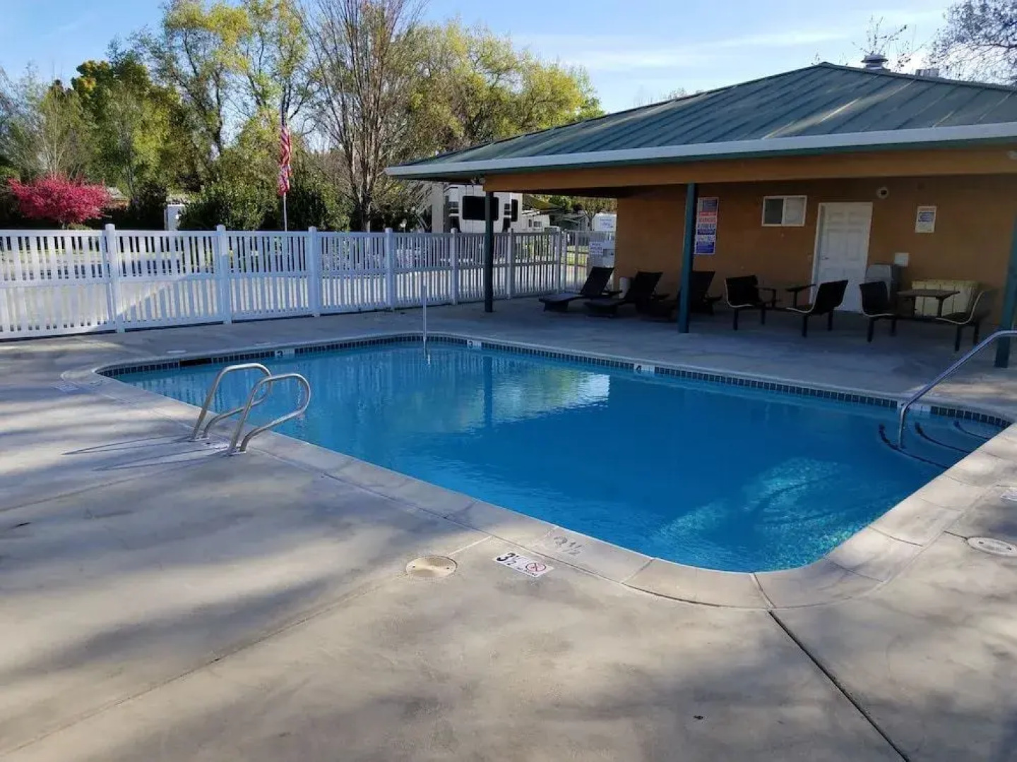 Gridley Inn & RV Park