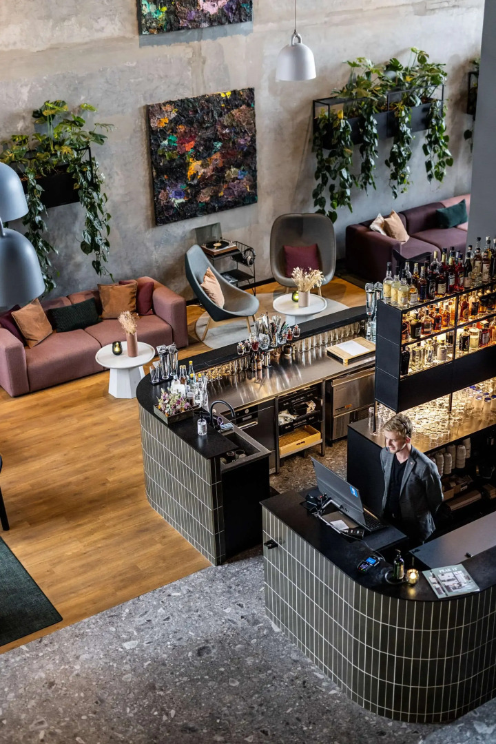 Peak 12 Design Hotel