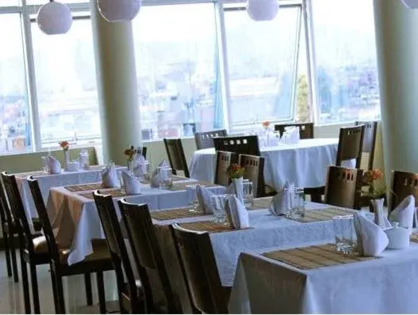 Laurents Deluxe Hotel