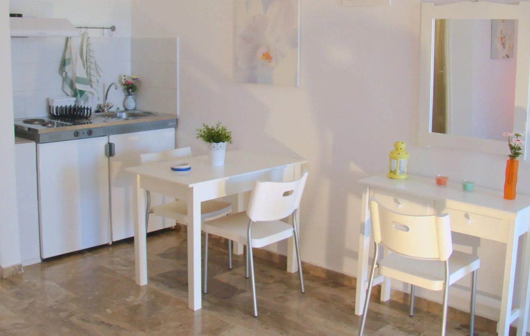 Aegialis Studios & Rooms