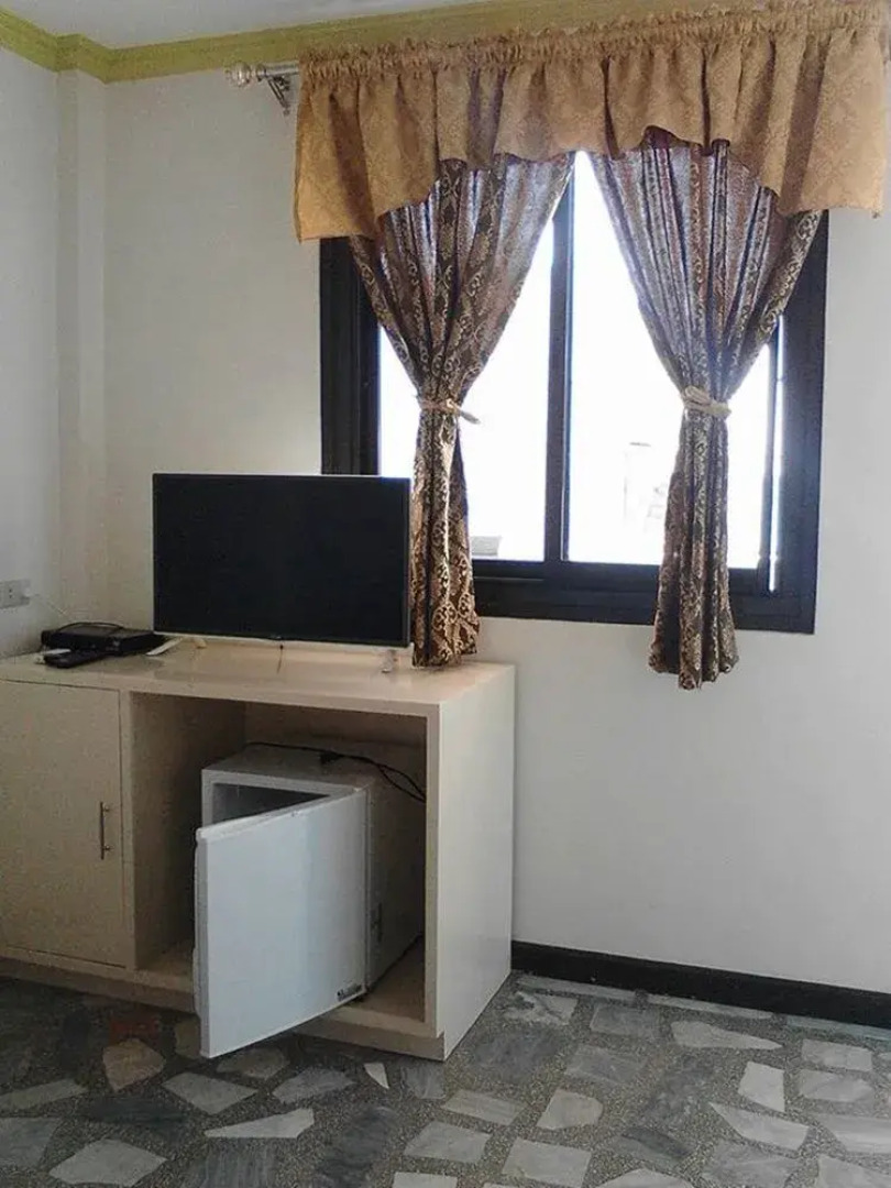 S.R Paradise Beach Resort Hotel