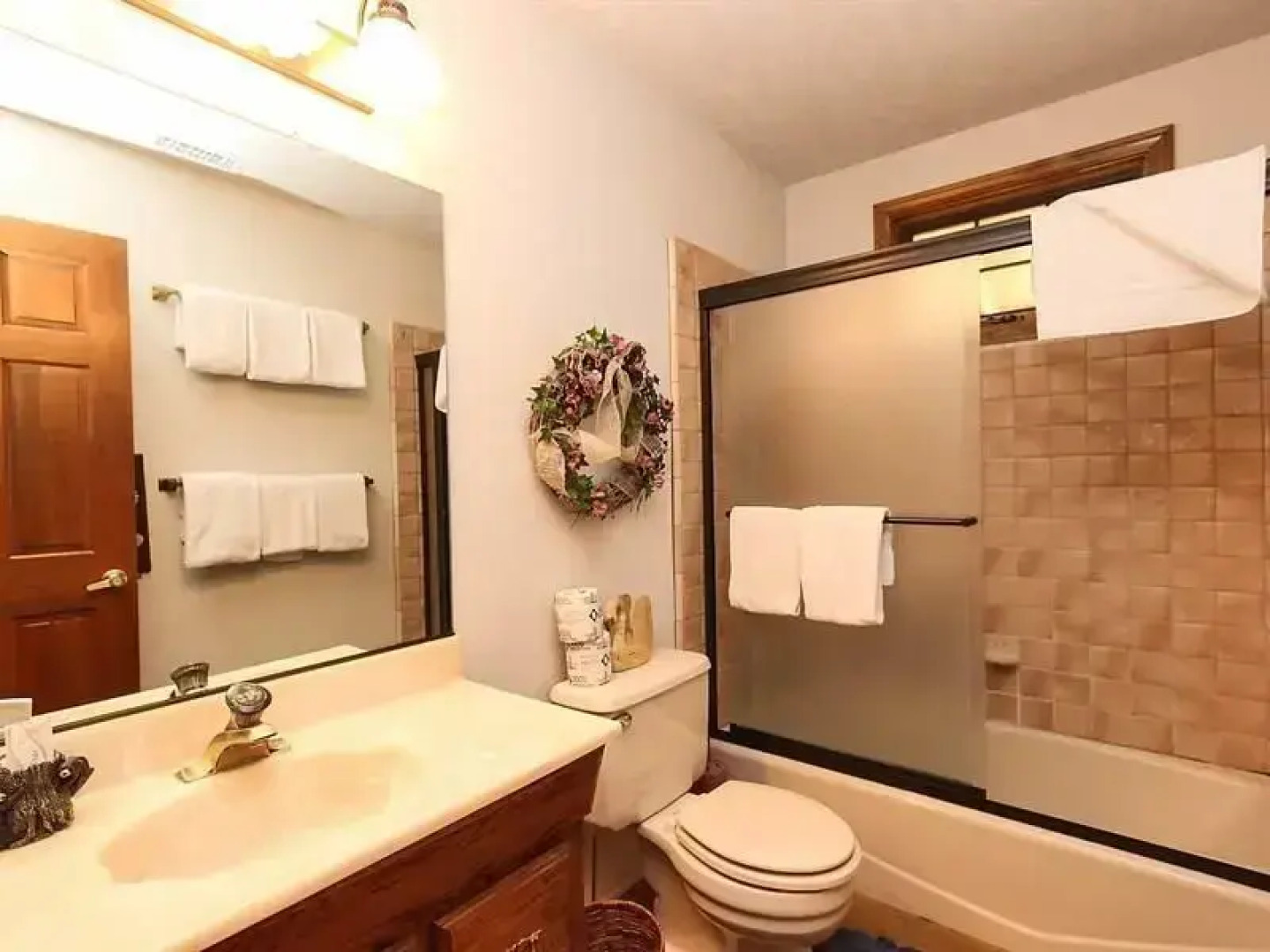 Cozy Bear Lair by Big Bear VR