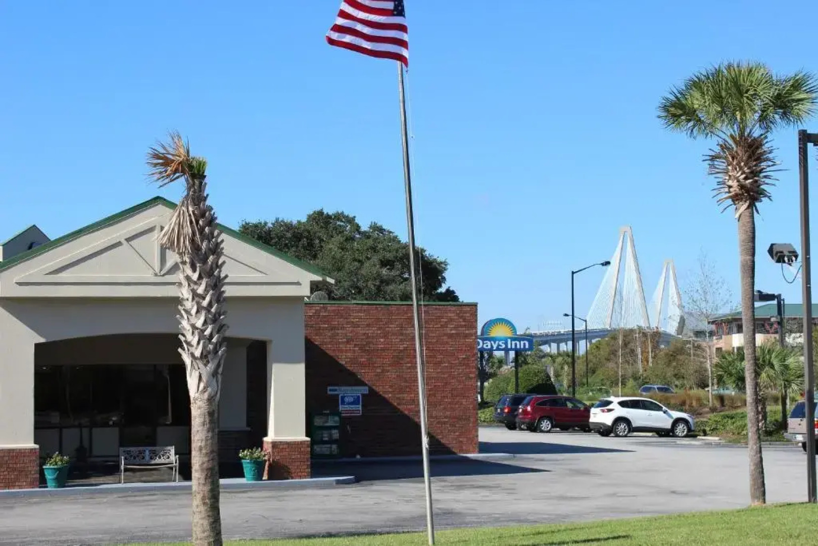 Days Inn Charleston Patriots Point