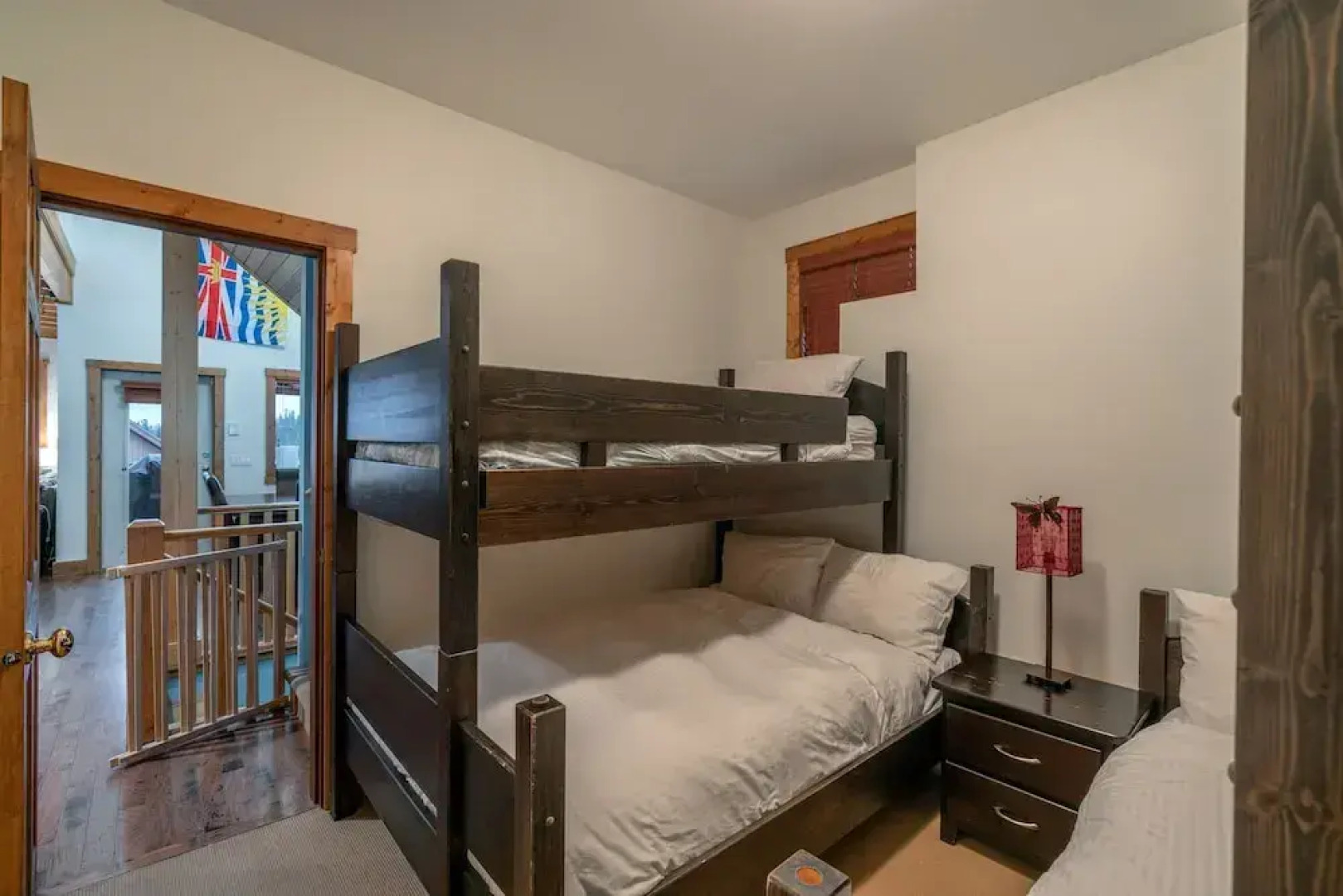 Forest Lane Hideaway - Luxurious Family Friendly Home with Private Hot Tub