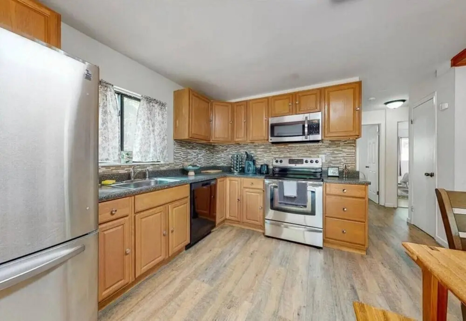 Modern Oversized Poconos Chalet 5BR