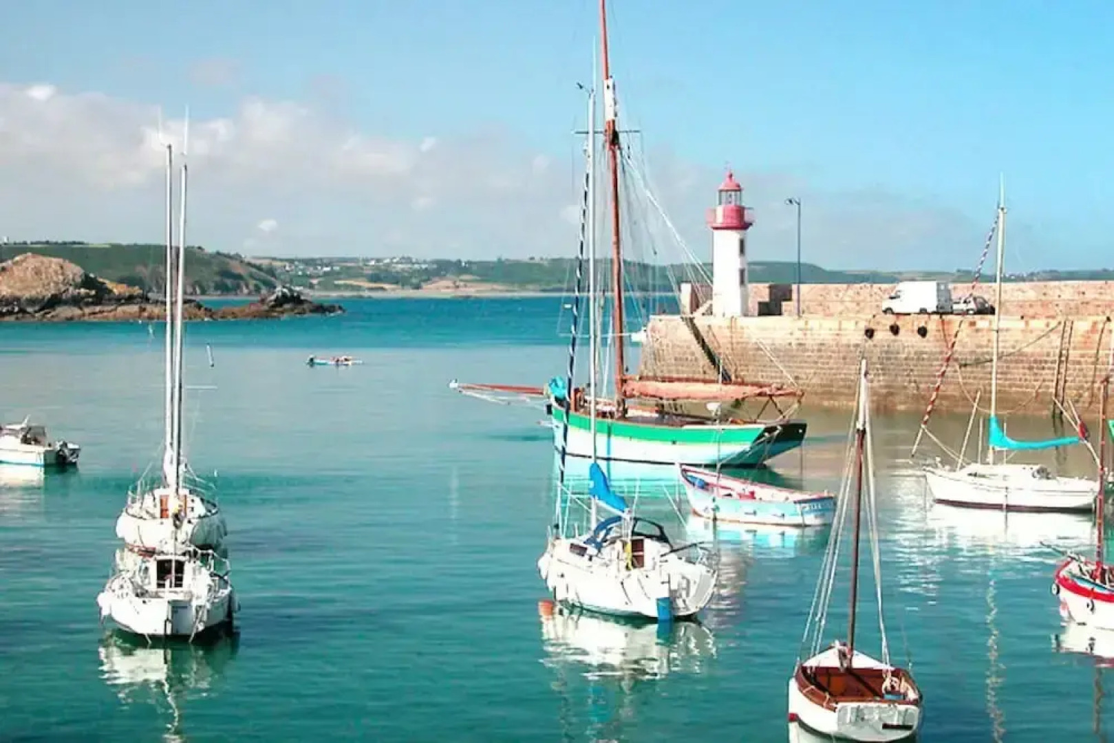 Nice Holiday Home Near the Beach, Hillion