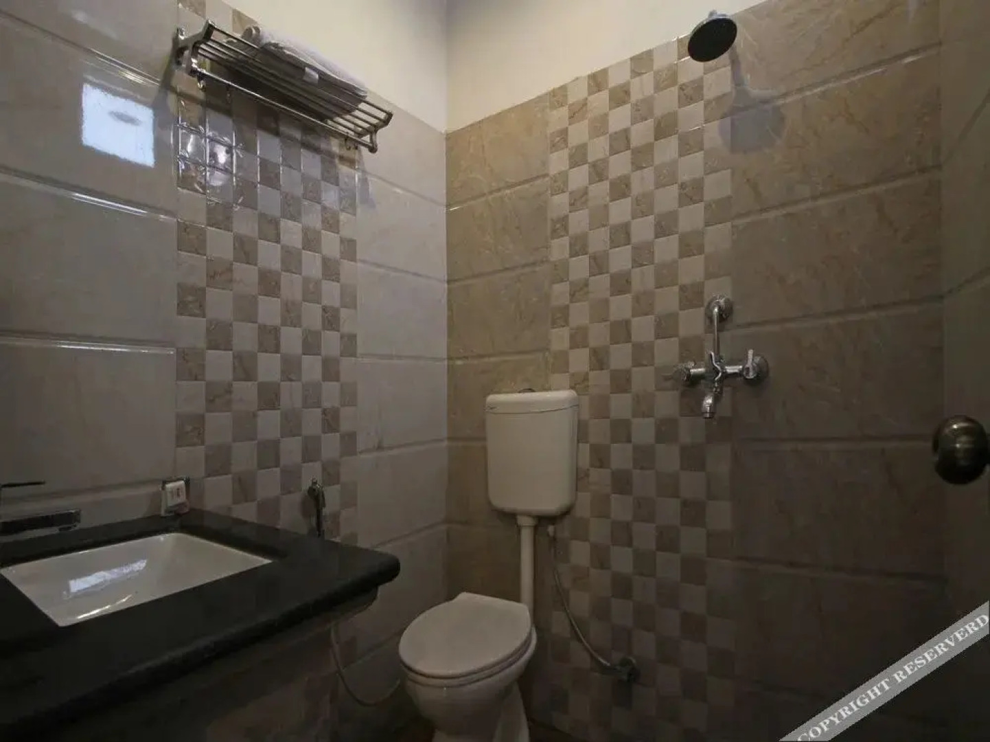 Hotel Raj by OYO Rooms