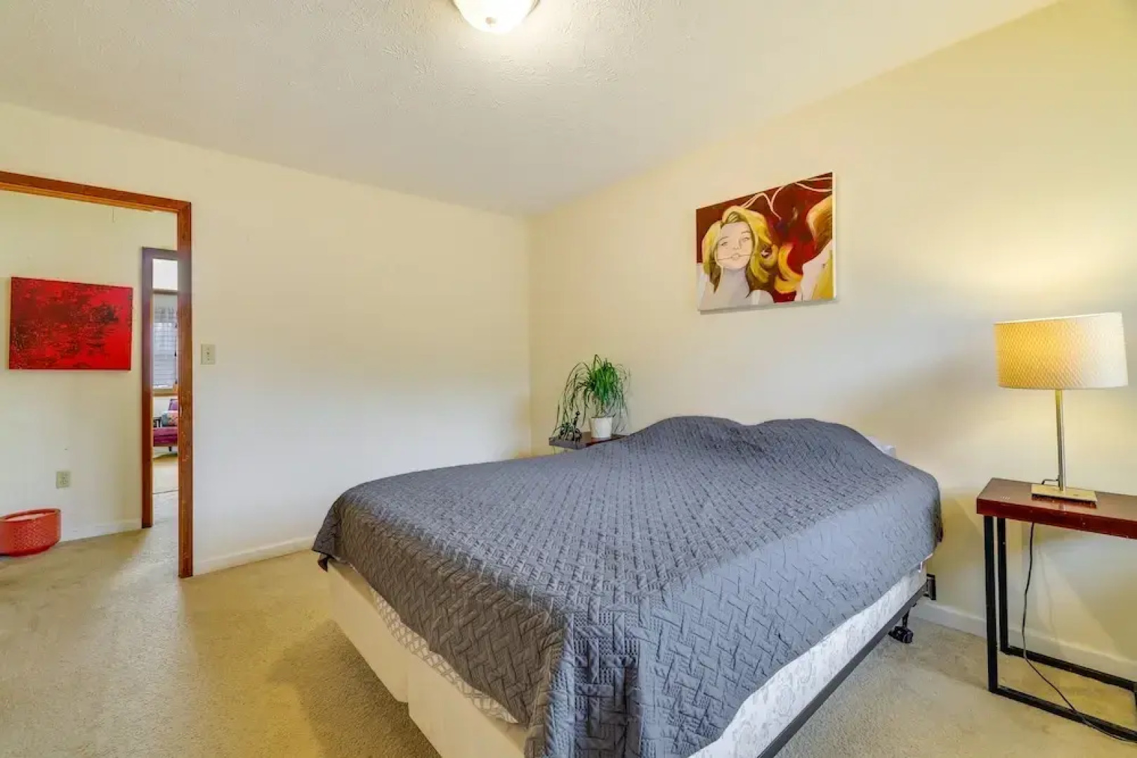 Colorful East Stroudsburg Townhome - Pets Welcome!