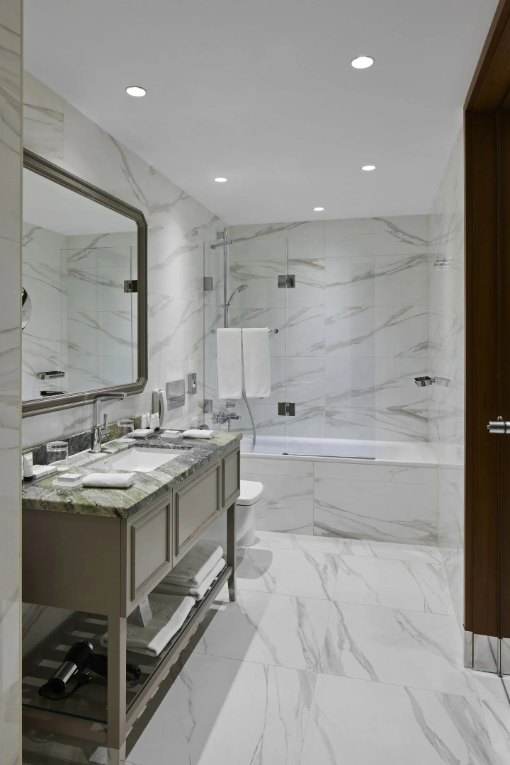 TITANIC Chaussee Berlin