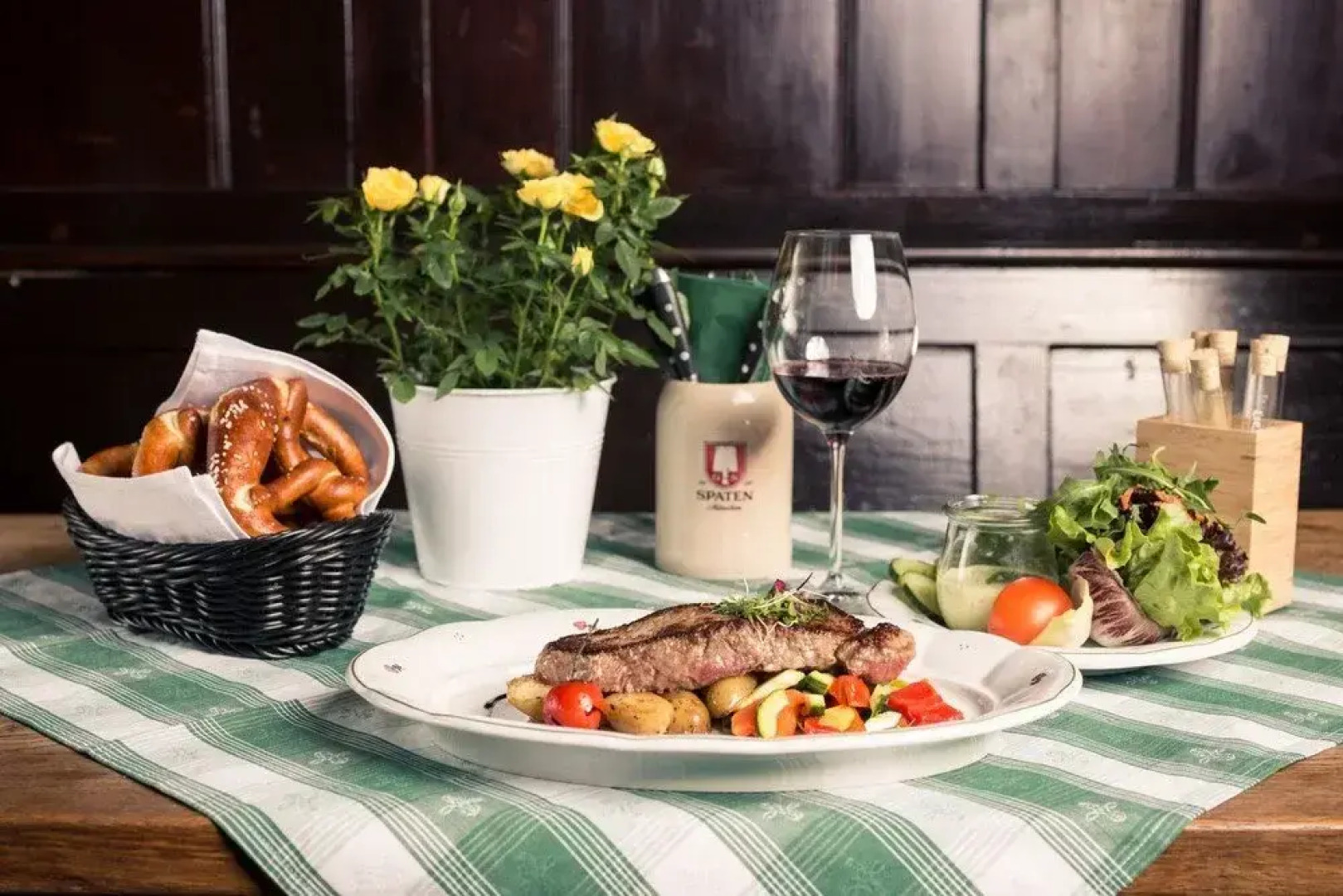 Alter Wirt Putzbrunn Hotel & Pension