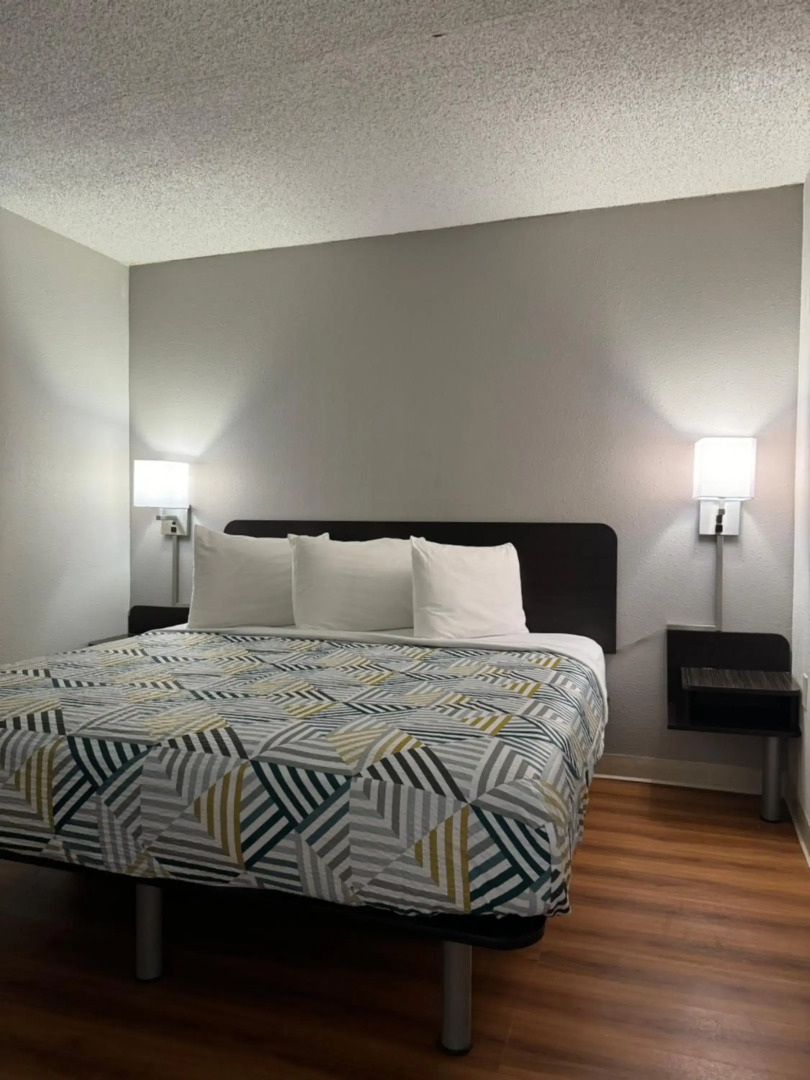 Motel 6 Butte, MT - Historic City Center